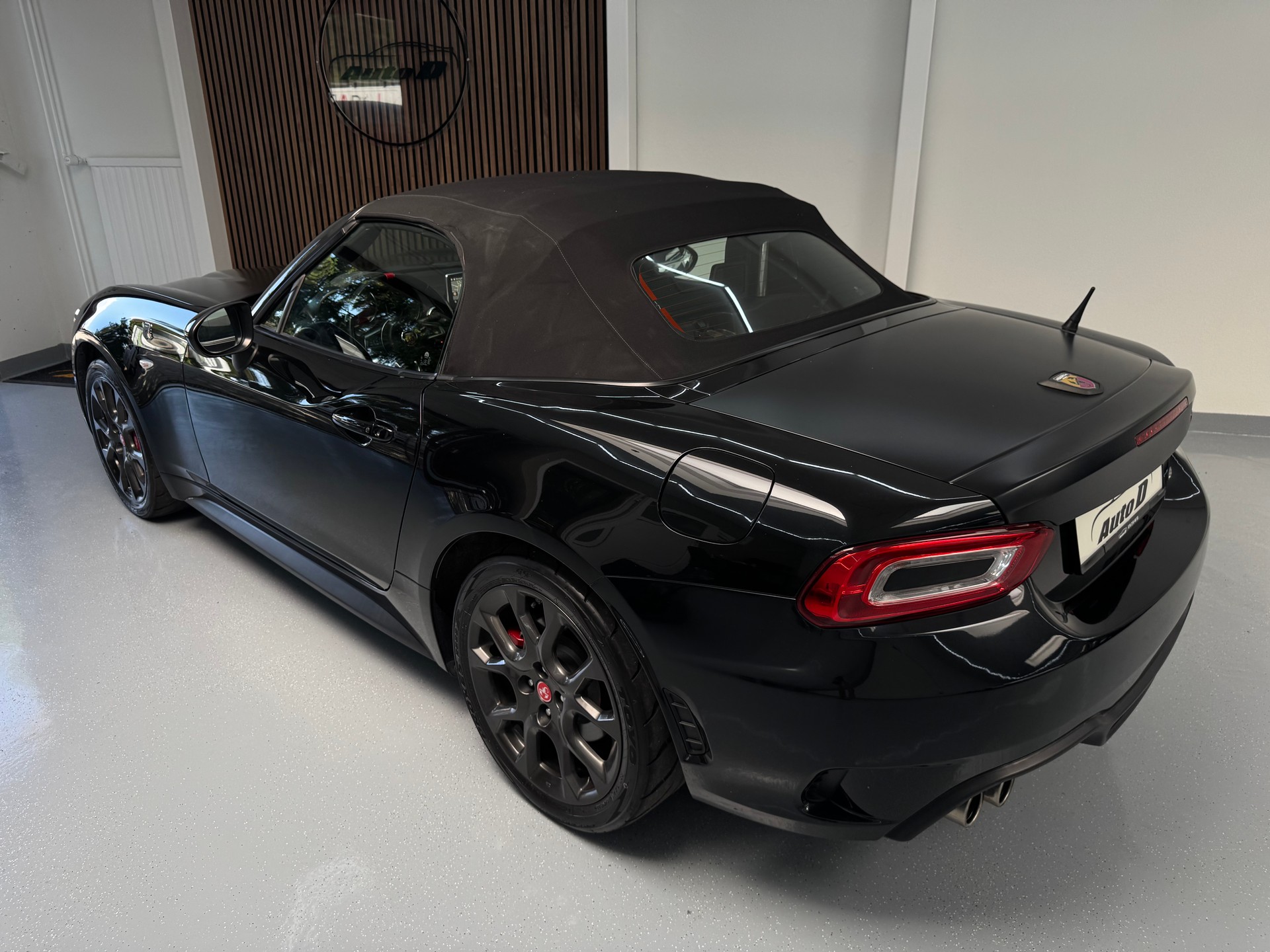 FIAT 124 Spider 1.4 TB Abarth-image-20