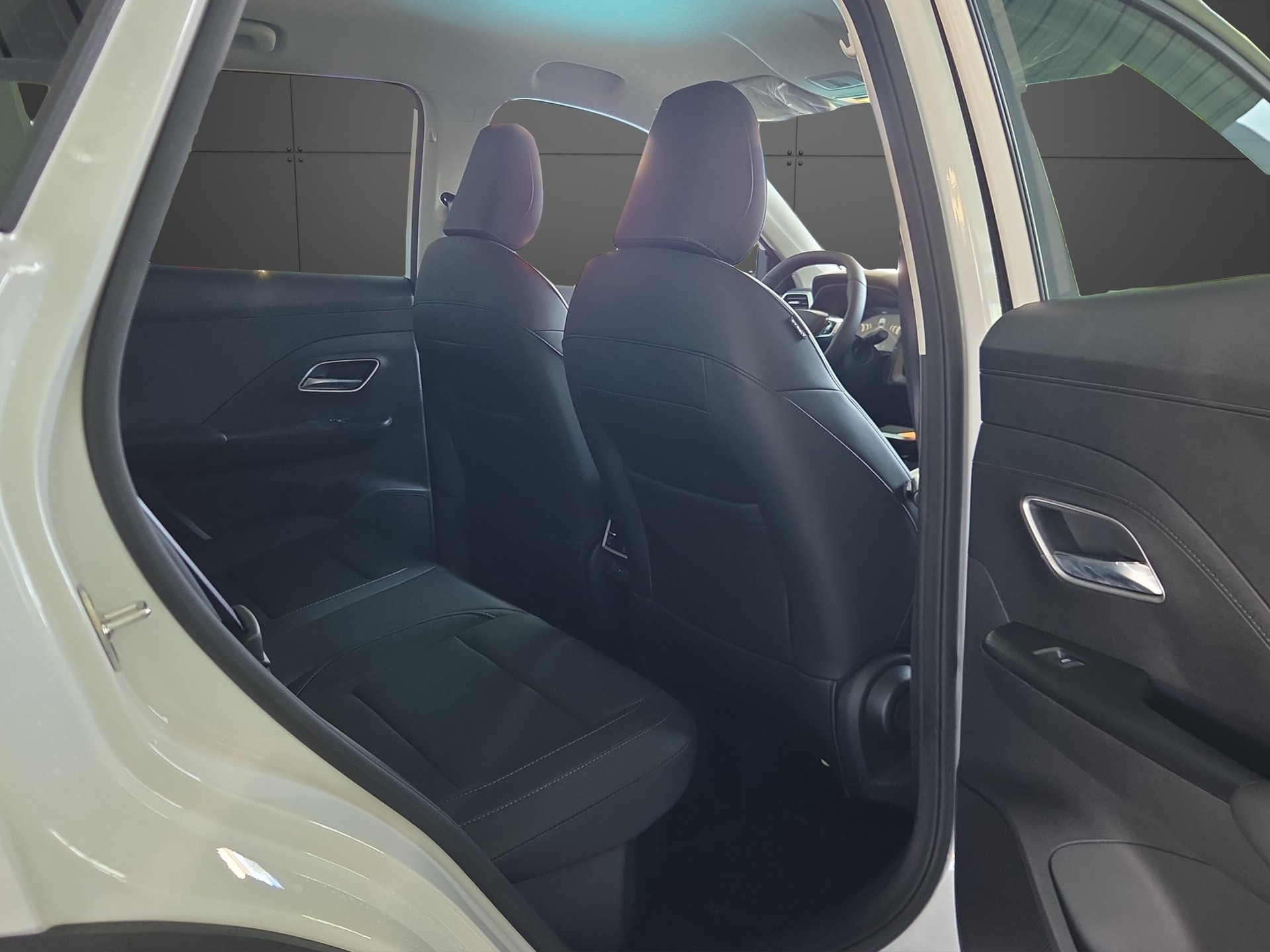 MG ZS 1.5 HEV Luxury-image-8