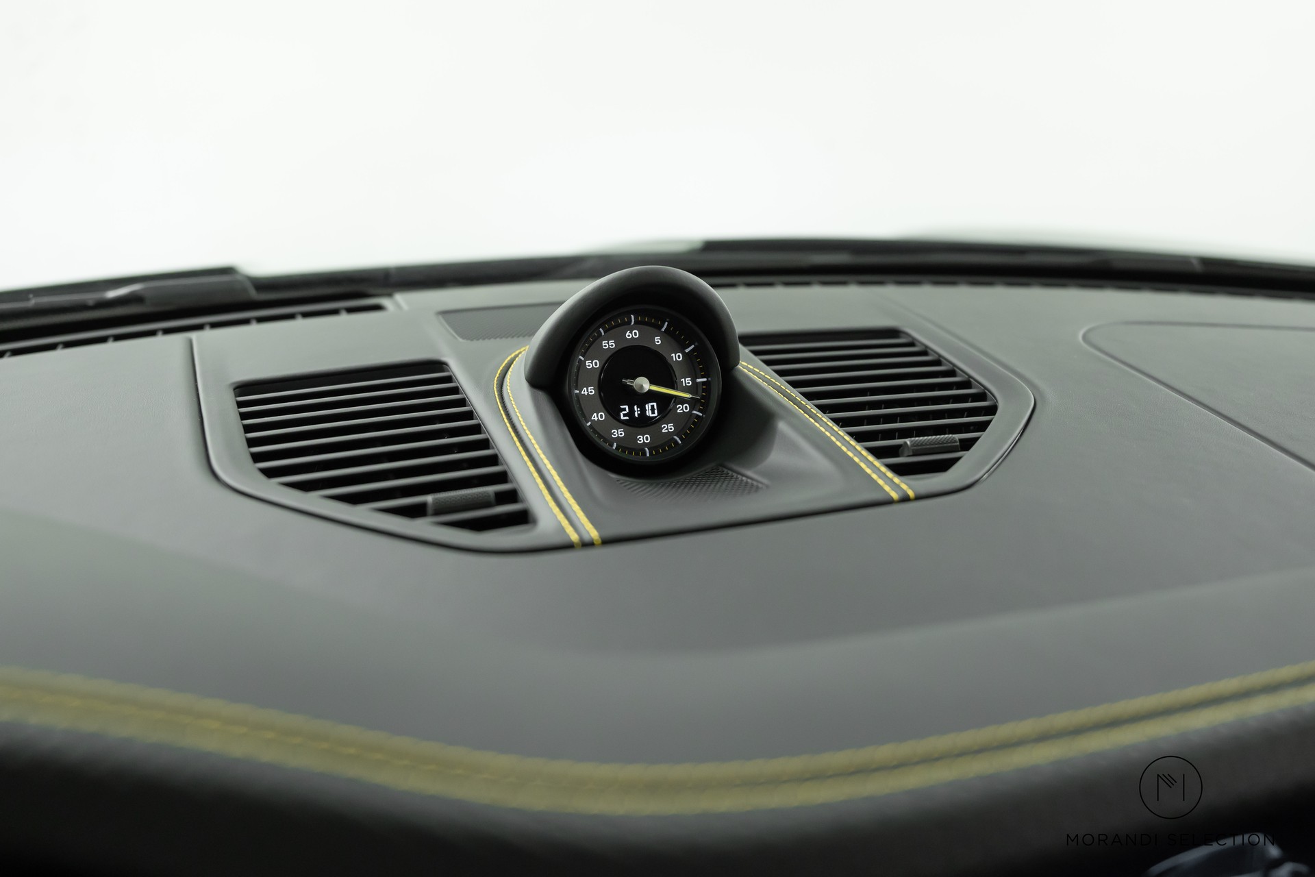 PORSCHE 911 Coupé 4.0 GT3 Touring PDK-image-28