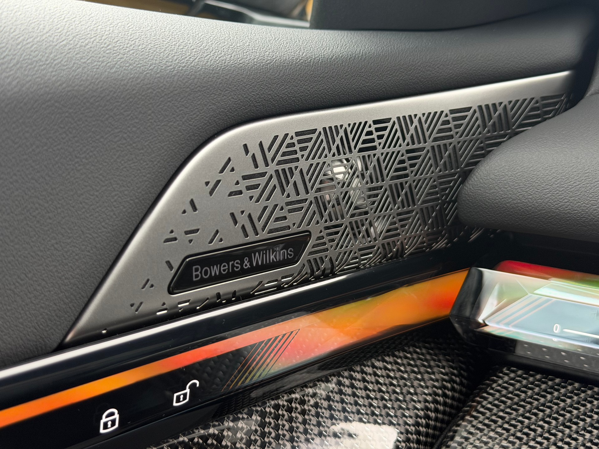 BMW M5 xDrive *Speedyellow*BMW Werksgarantie bis 10.2027*Carbon Exterieur+Interieur*Tieferlegung*-image-23