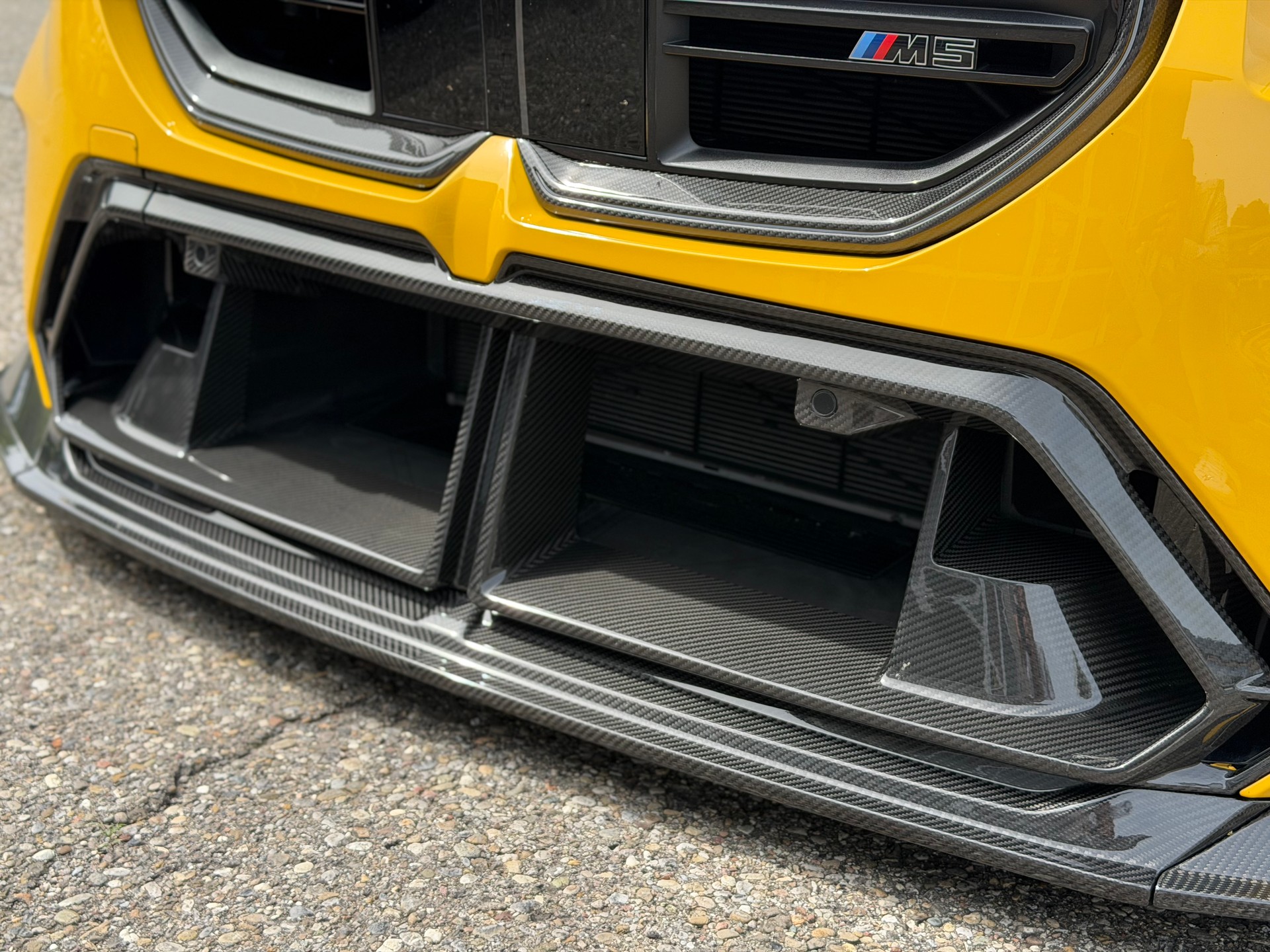 BMW M5 xDrive *Speedyellow*BMW Werksgarantie bis 10.2027*Carbon Exterieur+Interieur*Tieferlegung*-image-11