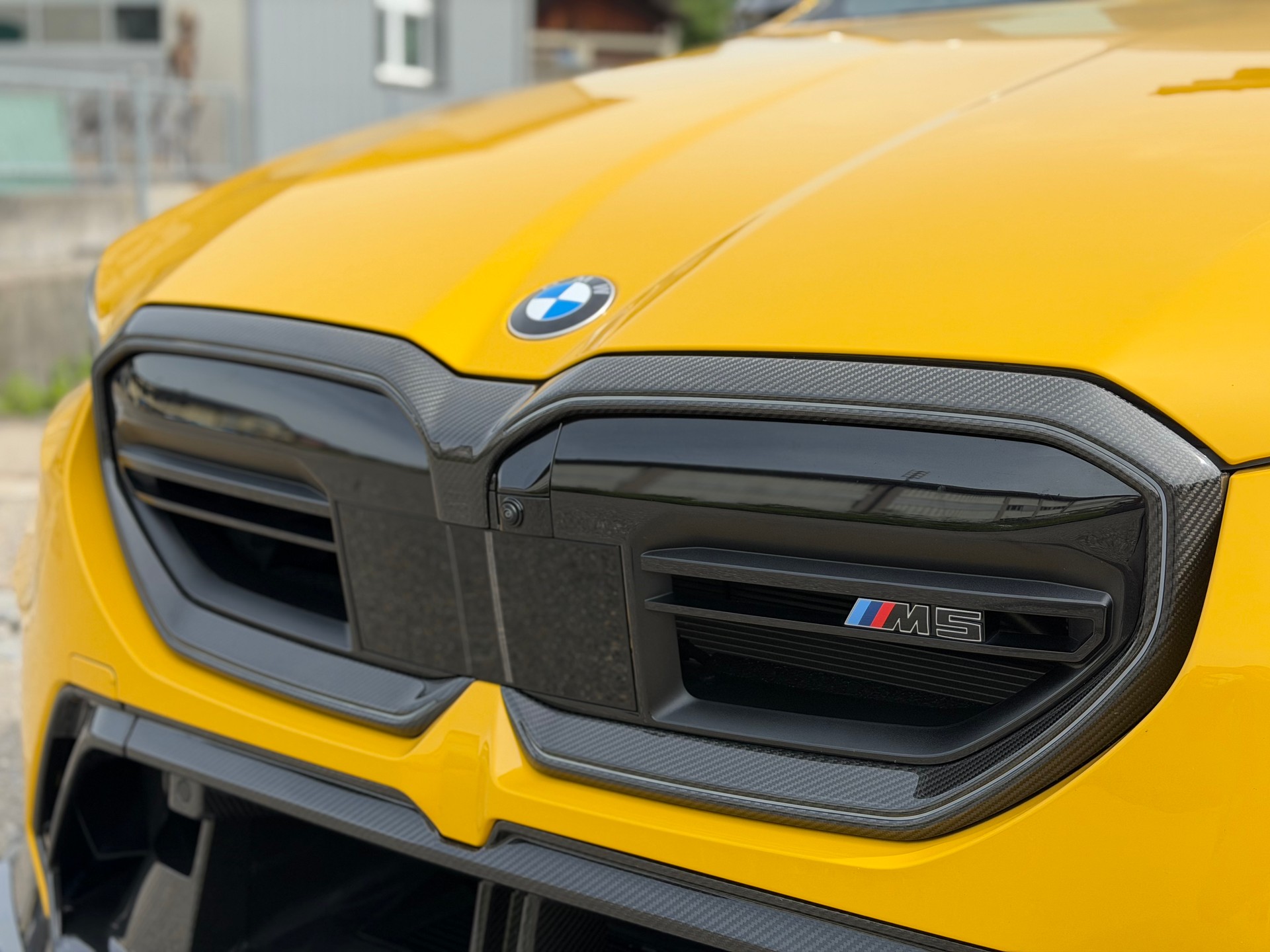 BMW M5 xDrive *Speedyellow*BMW Werksgarantie bis 10.2027*Carbon Exterieur+Interieur*Tieferlegung*-image-13