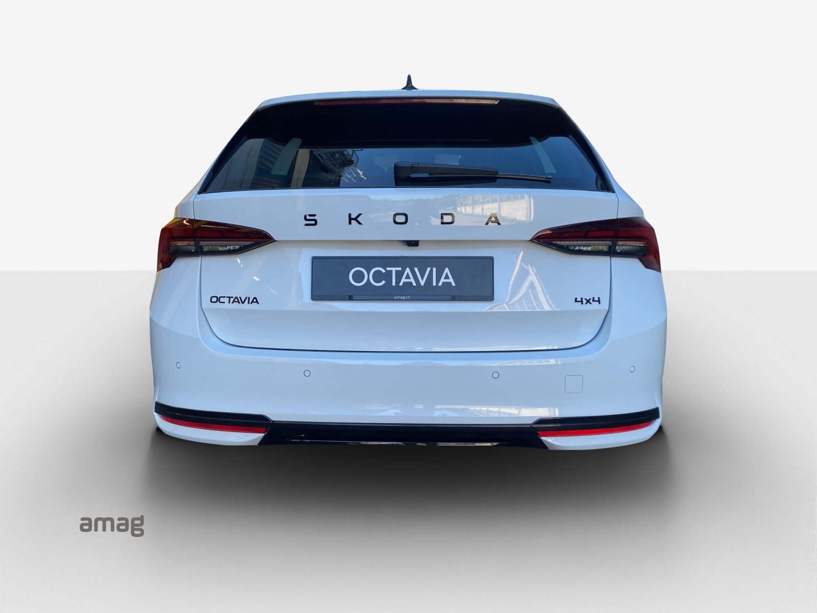 SKODA Octavia Combi 2.0 TSI DSG Dynamic 4x4-showroom-element-3