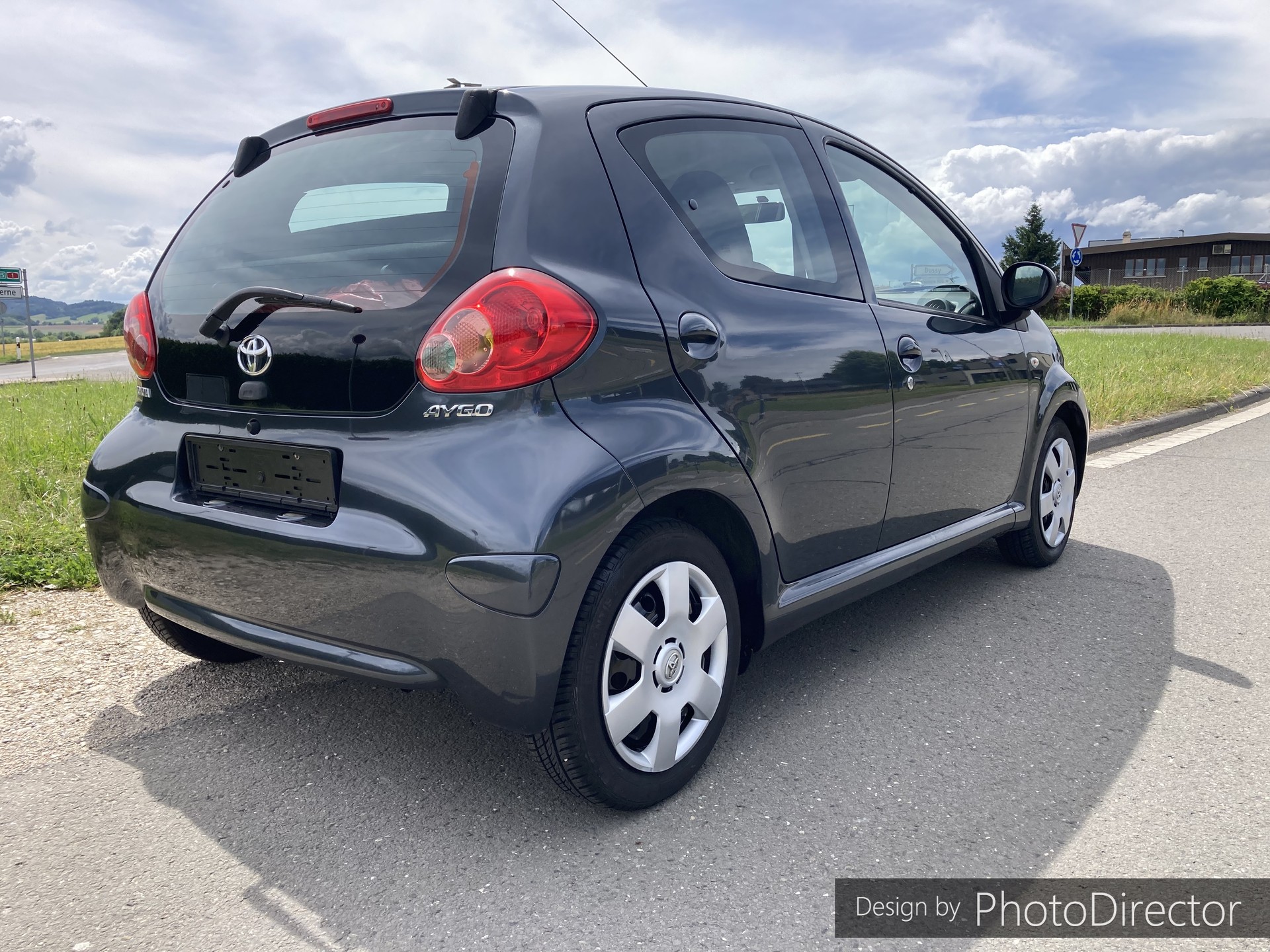 TOYOTA Aygo 1.0 Linea Sol-image-1