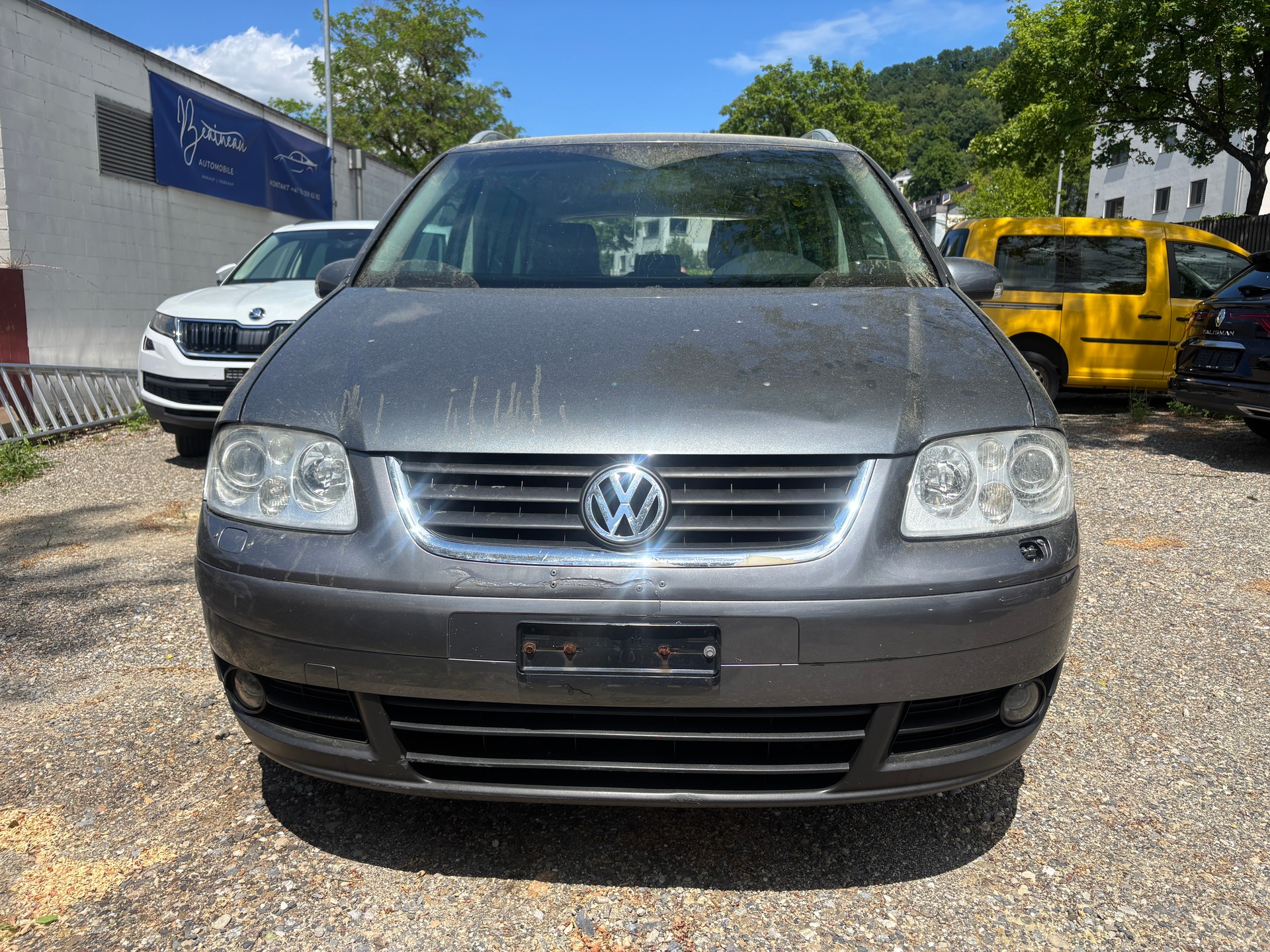 VW Touran 2.0 TDI Trendline-image-1
