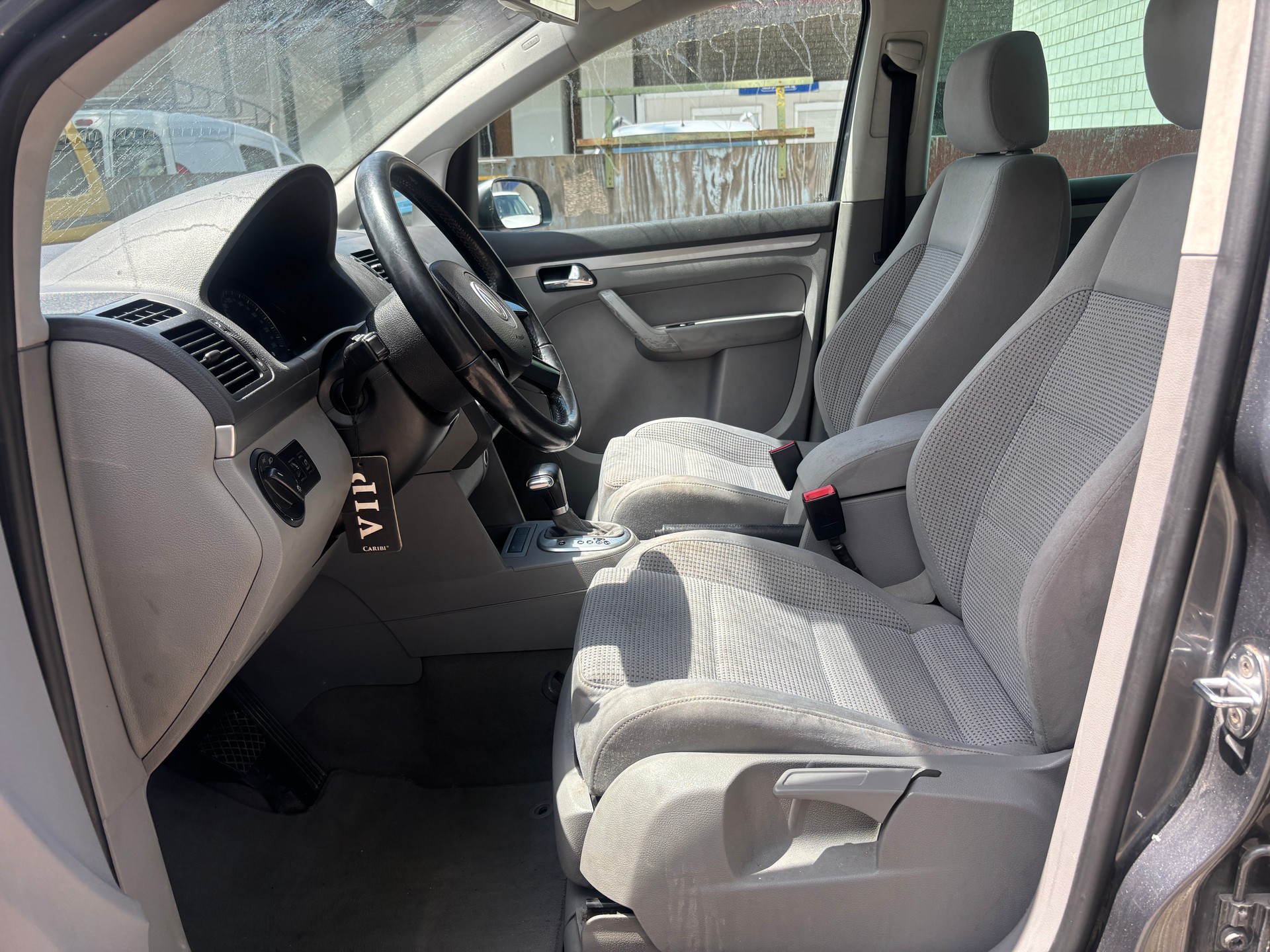 VW Touran 2.0 TDI Trendline-image-5