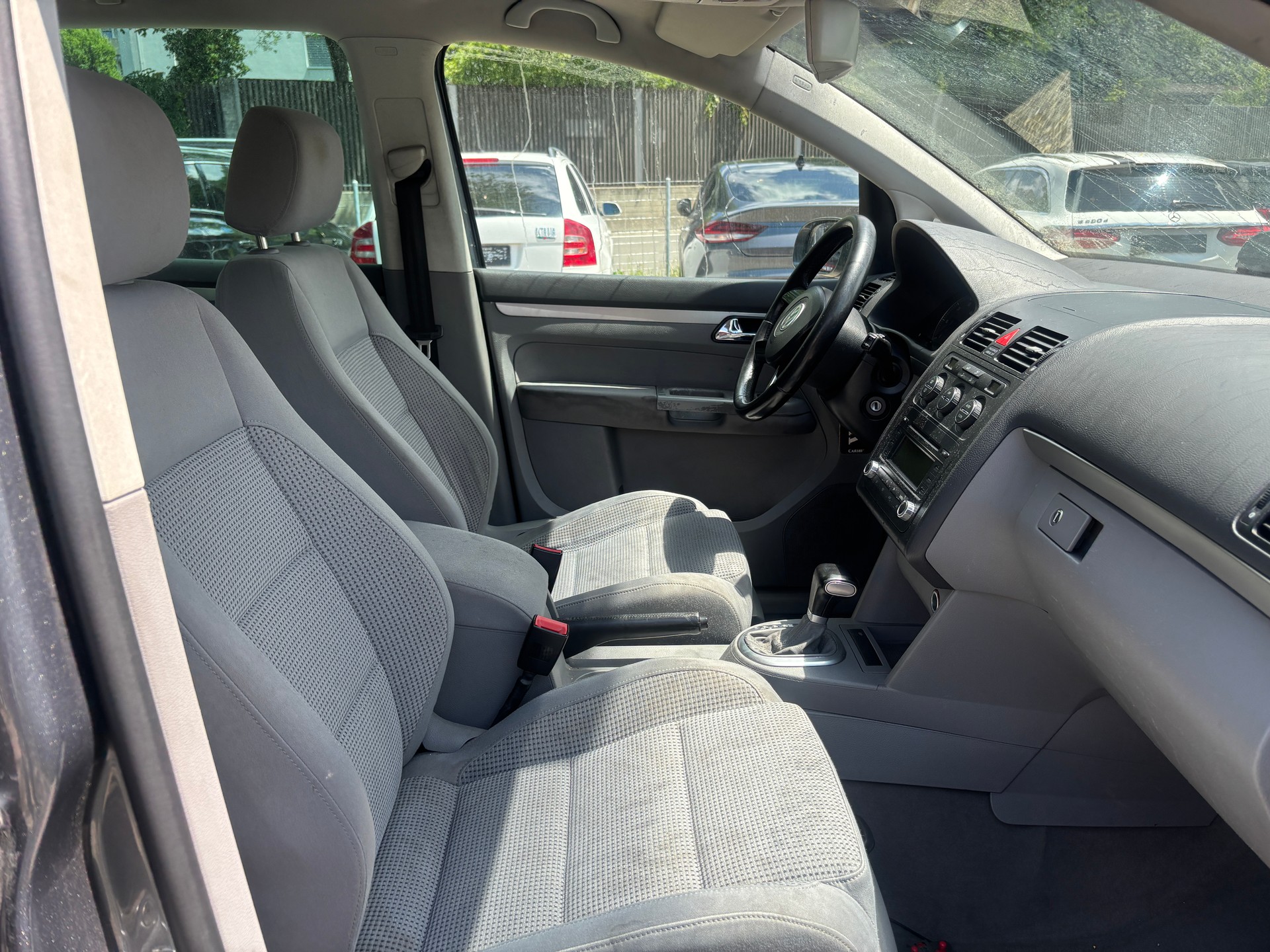 VW Touran 2.0 TDI Trendline-image-7