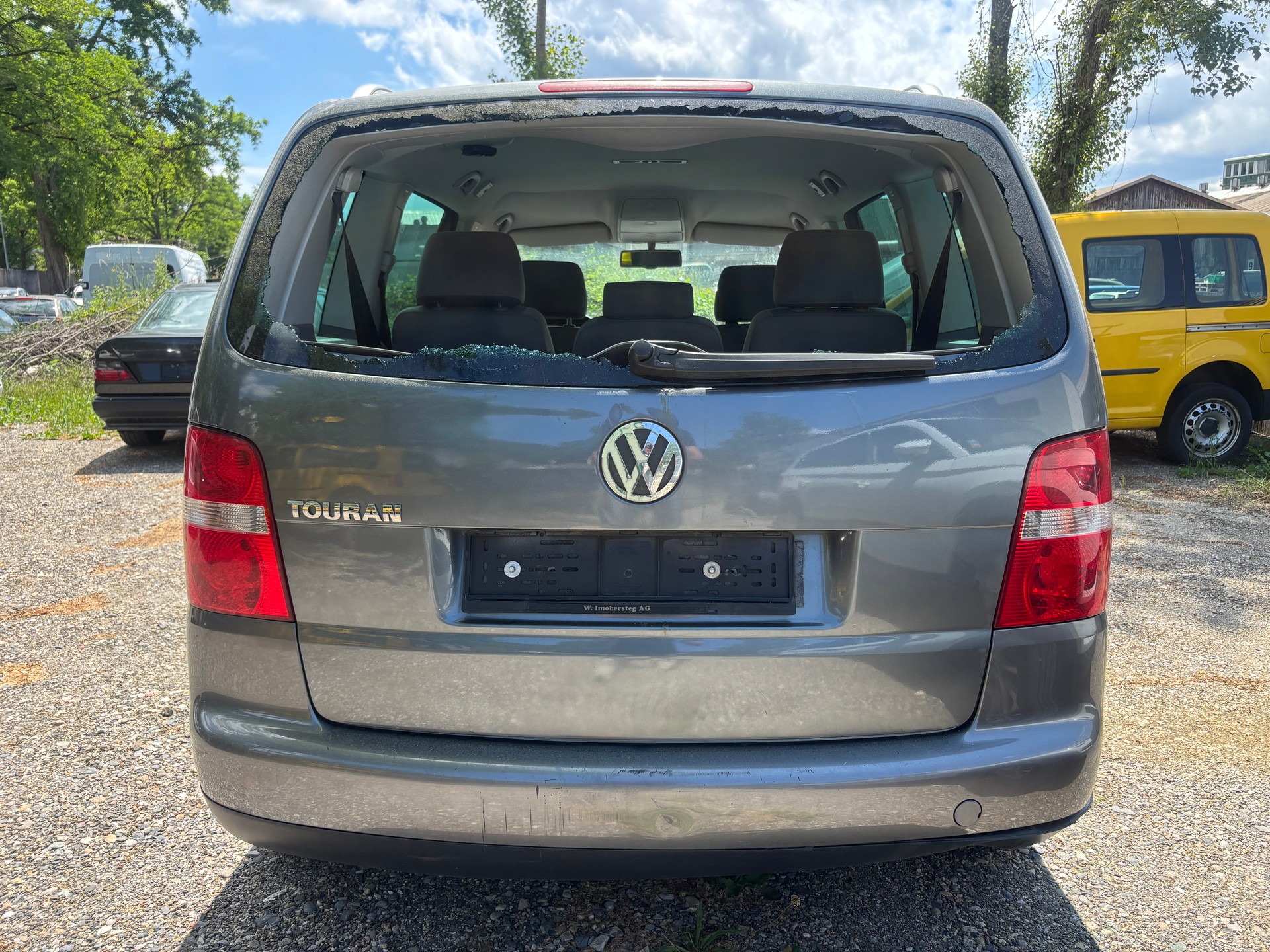 VW Touran 2.0 TDI Trendline-image-3