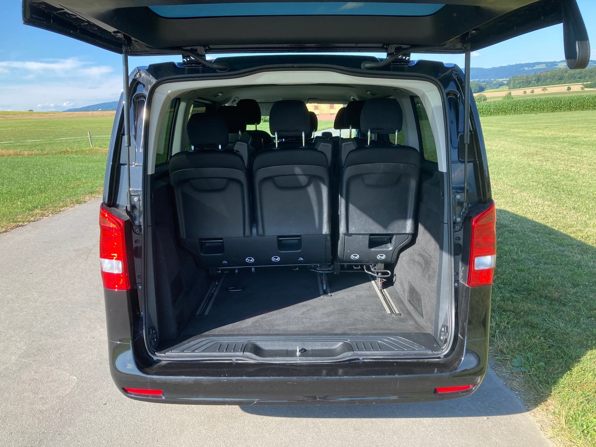 MERCEDES-BENZ Vito 116 CDI Base Tourer 4Matic 9G-Tronic 9 Sitzer-image-5