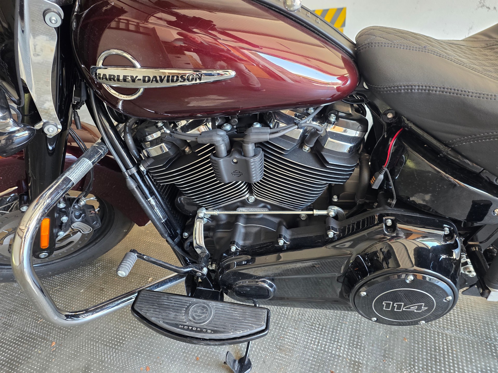 HARLEY-DAVIDSON FLHCS-image-3