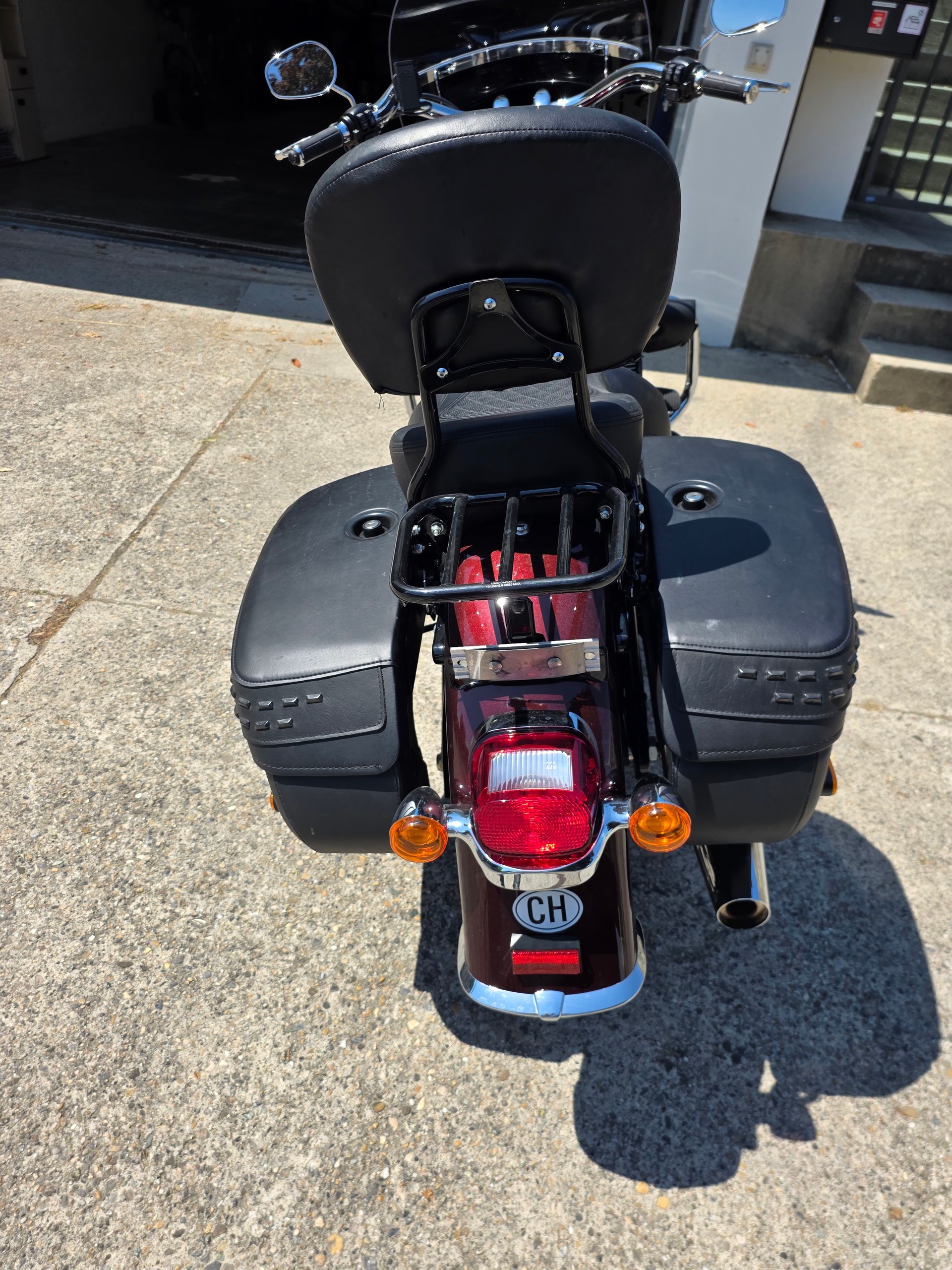 HARLEY-DAVIDSON FLHCS-image-0
