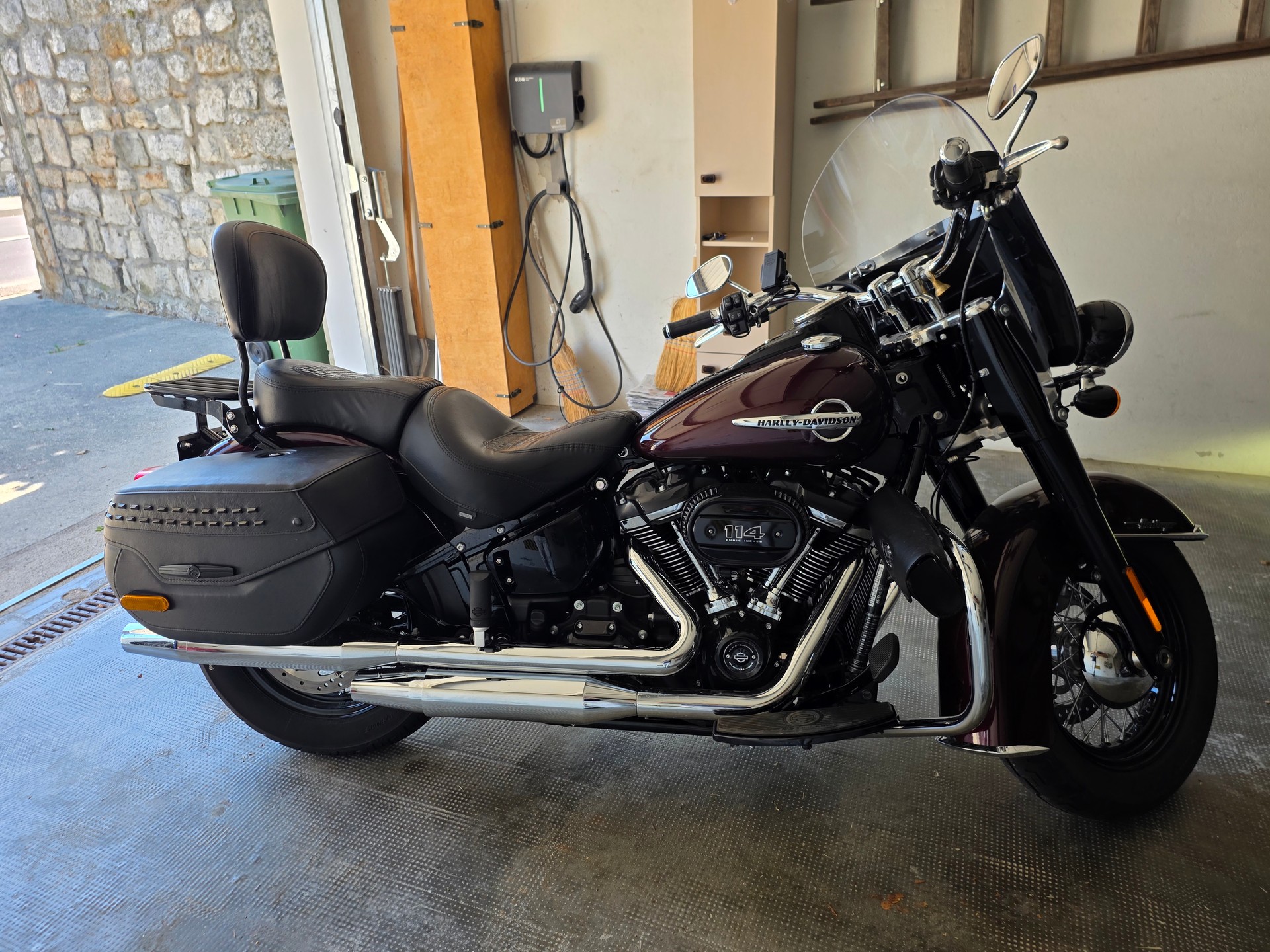 HARLEY-DAVIDSON FLHCS-image-2