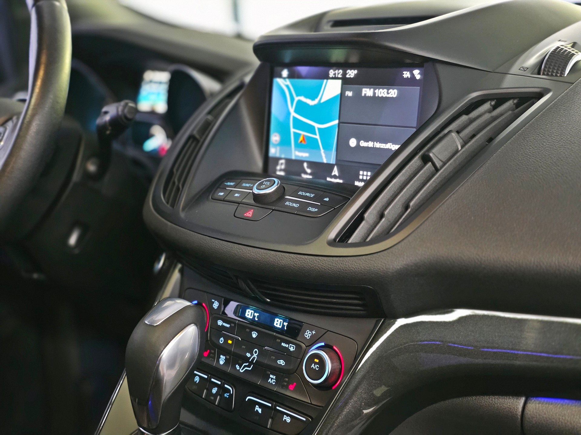FORD Kuga 2.0 TDCi ST Line High 4WD PowerShift-image-18