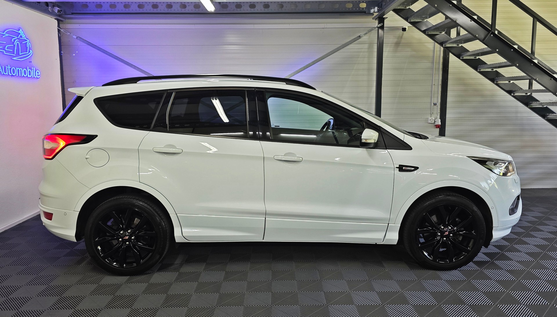FORD Kuga 2.0 TDCi ST Line High 4WD PowerShift-showroom-element-3