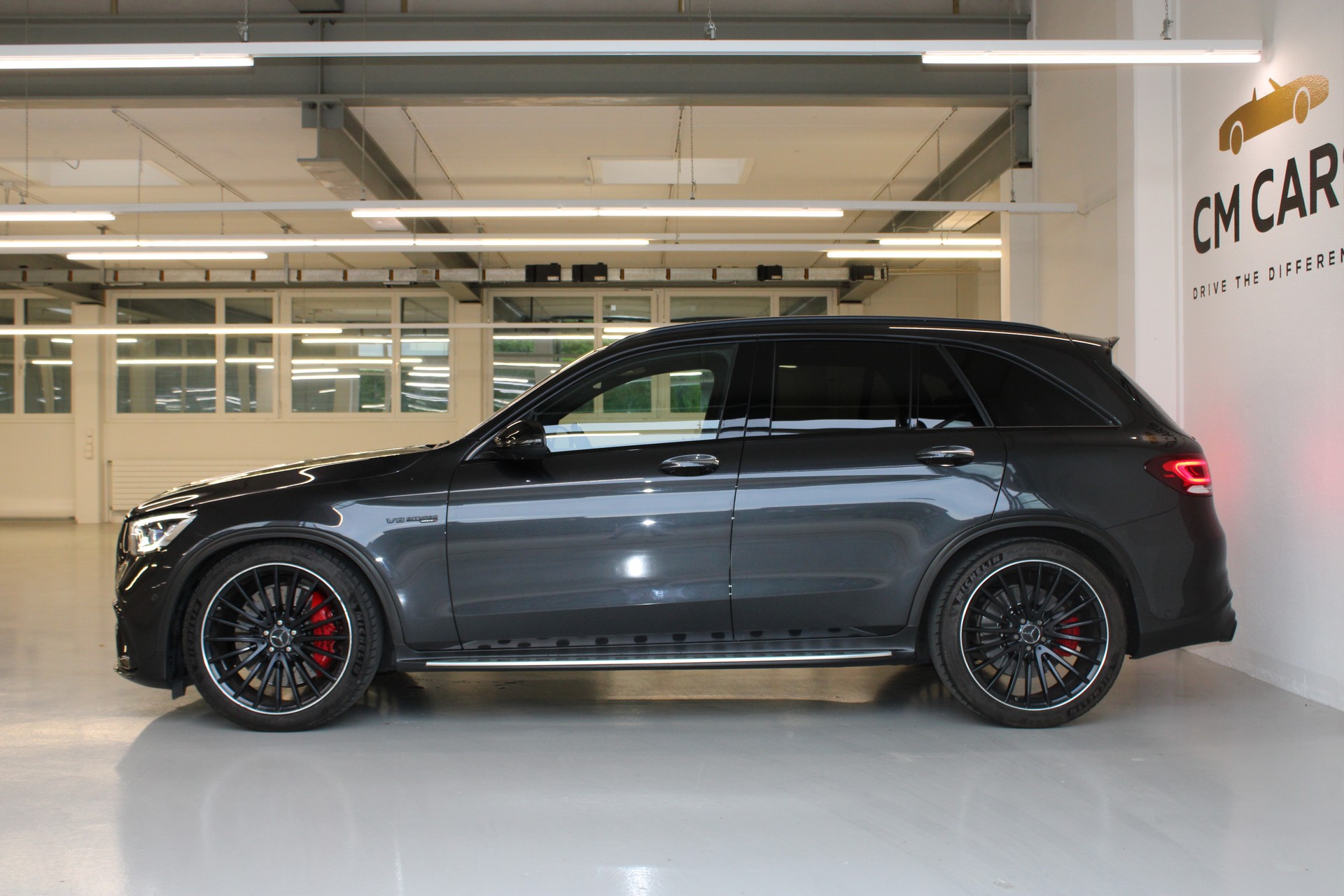 MERCEDES-BENZ GLC 63 S AMG 4Matic+ 9G-Tronic-showroom-element-3