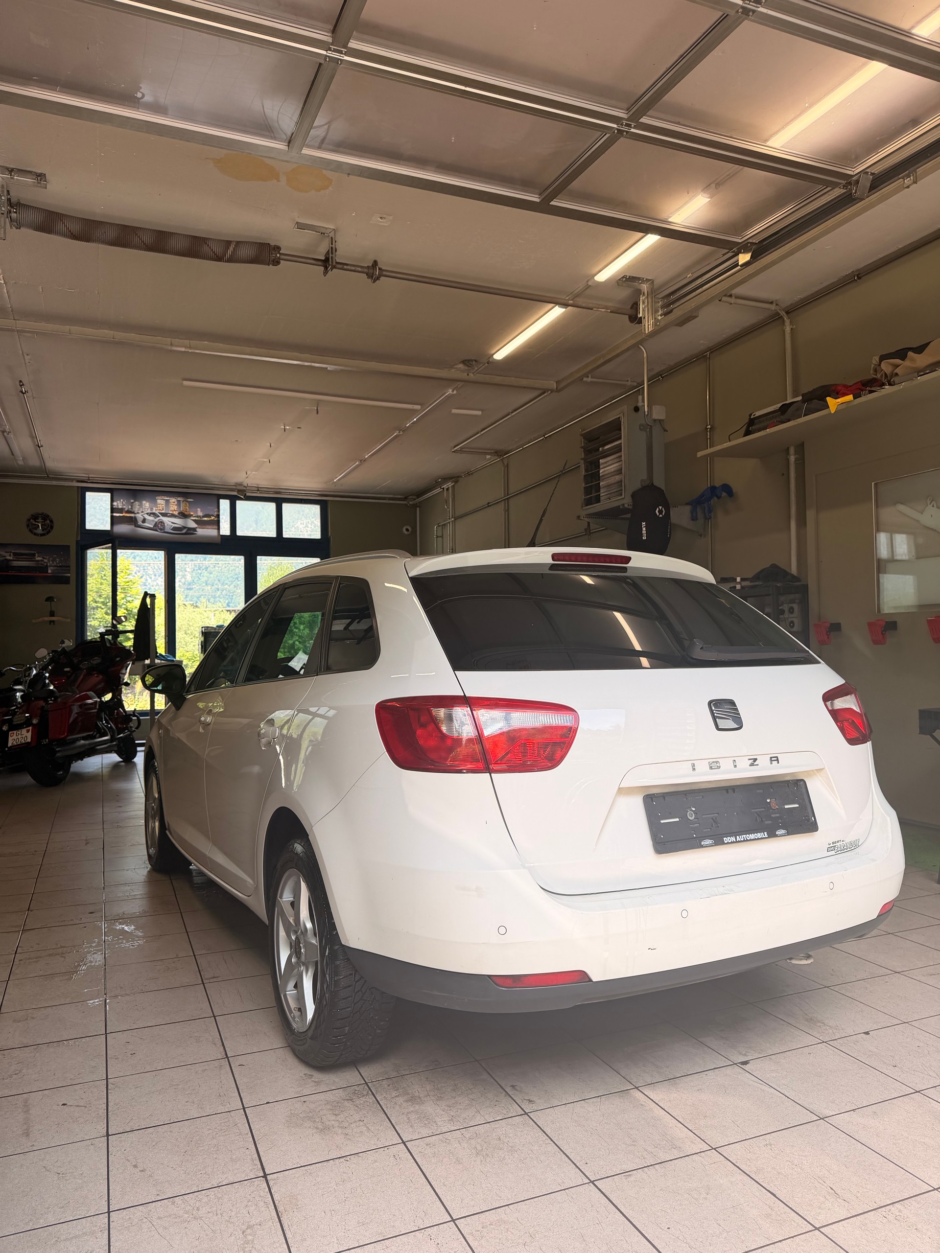 SEAT Ibiza ST 1.6 TDI Style-showroom-element-2