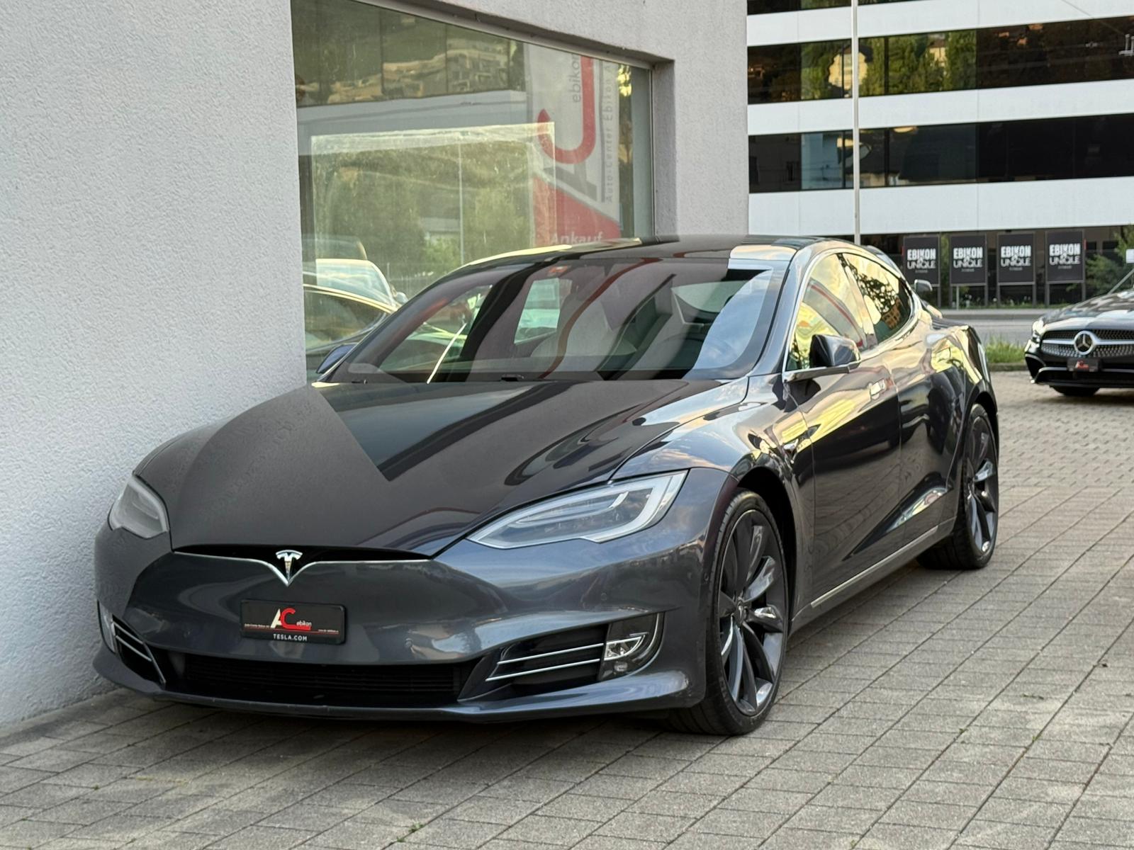 TESLA Model S Maximale-Reichweite * Raven *