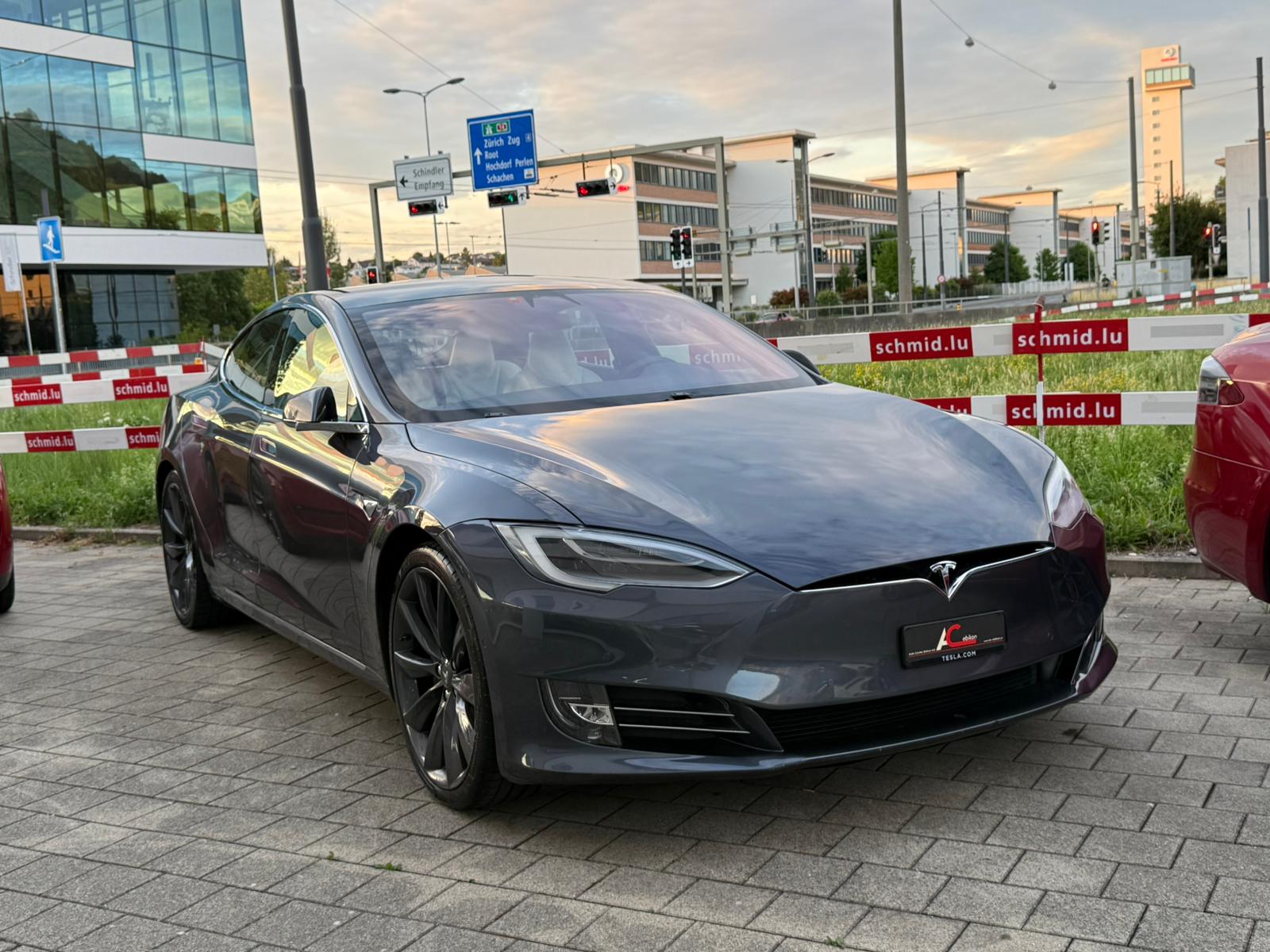 TESLA Model S Maximale-Reichweite * Raven *-showroom-element-2