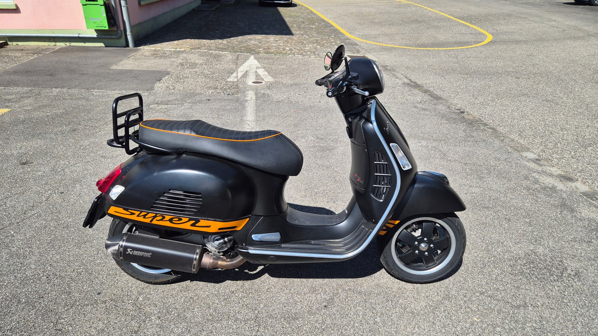 PIAGGIO Vespa GTS Super 300 i.e Sport-image-1