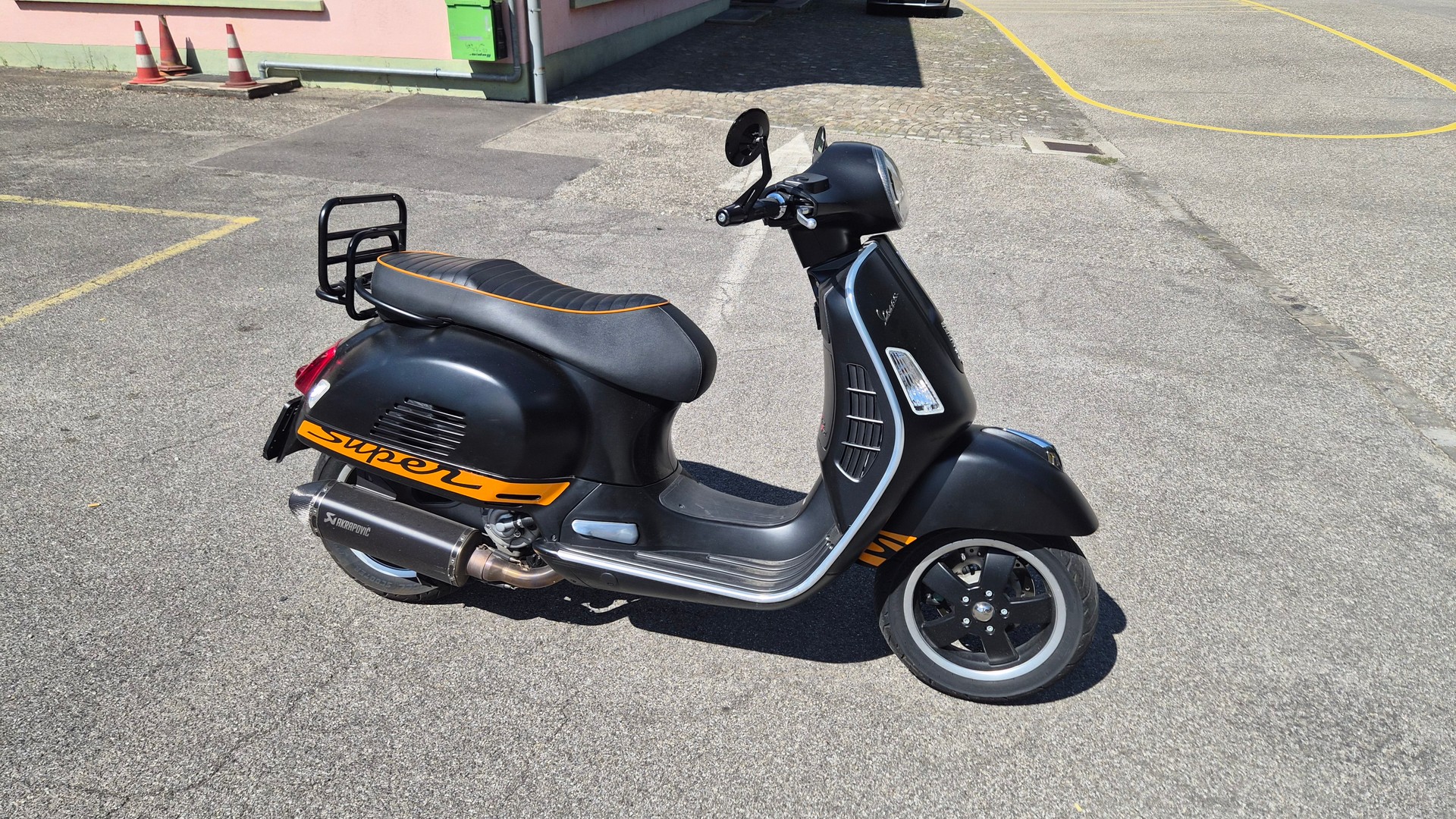PIAGGIO Vespa GTS Super 300 i.e Sport-image-0