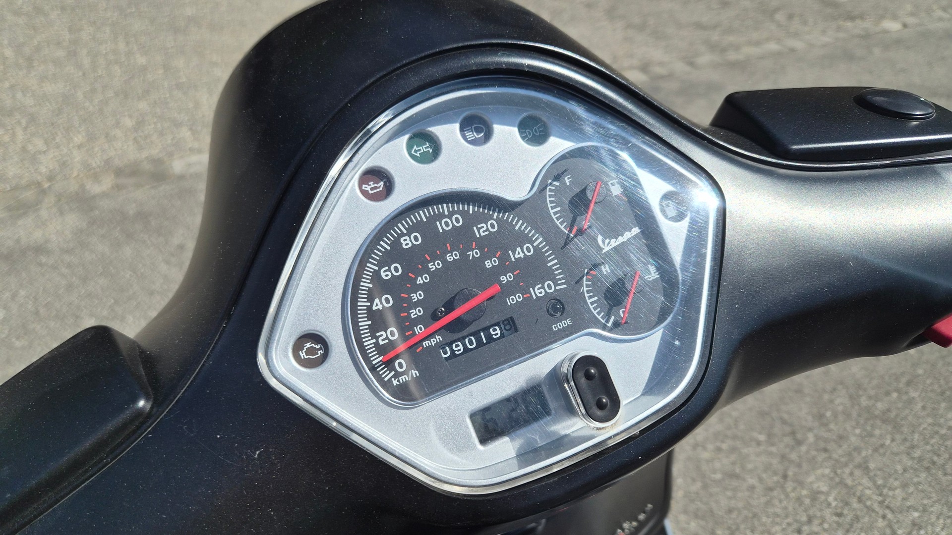 PIAGGIO Vespa GTS Super 300 i.e Sport-image-8