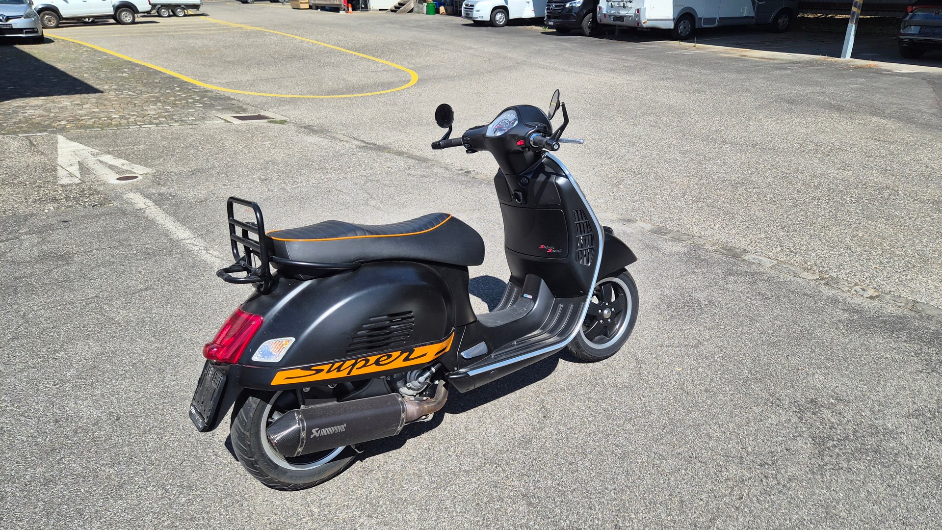 PIAGGIO Vespa GTS Super 300 i.e Sport-image-3