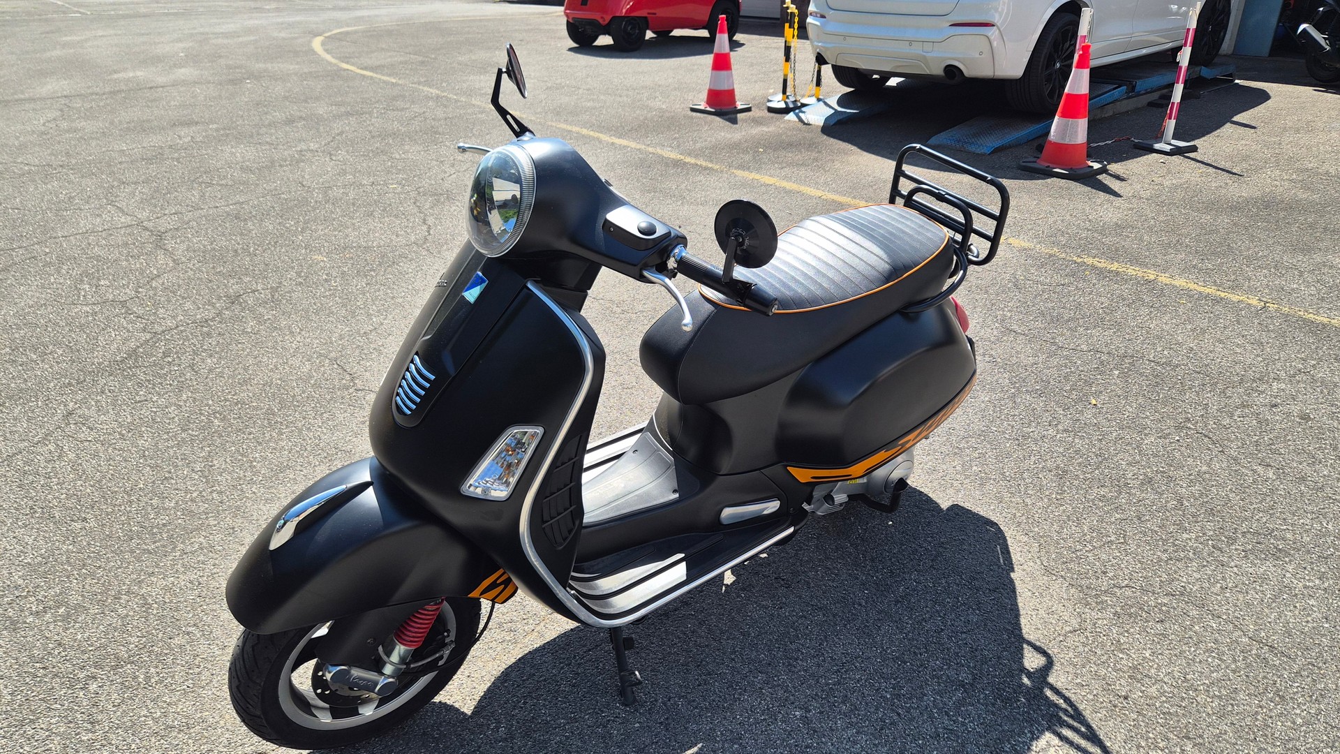 PIAGGIO Vespa GTS Super 300 i.e Sport-image-7