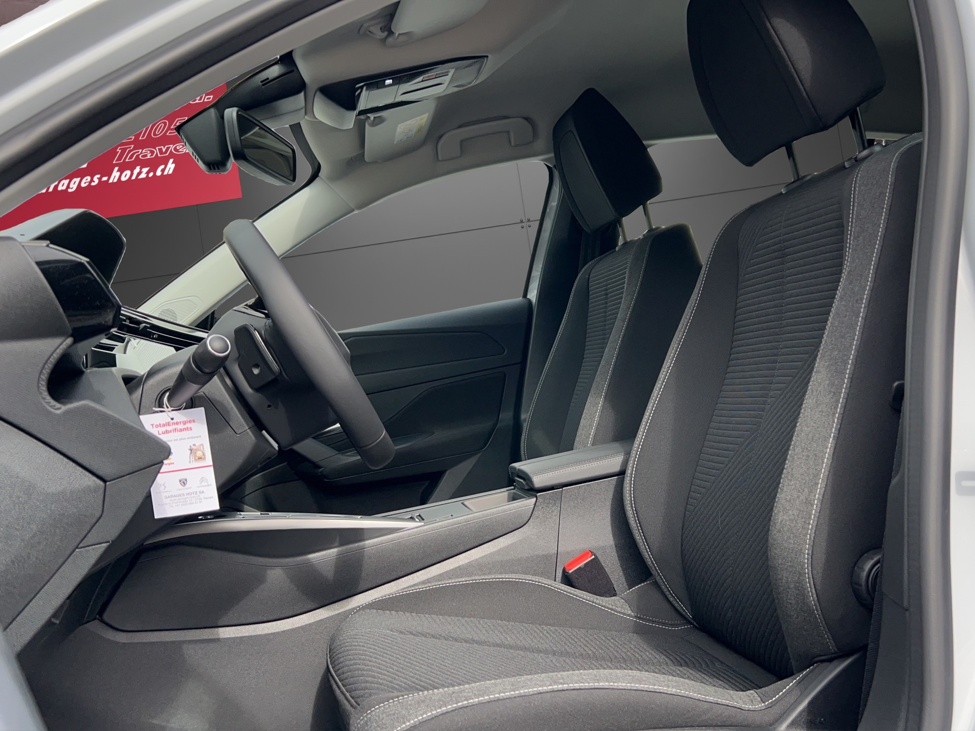 PEUGEOT 308 1.6 PHEV Active Pack-image-4