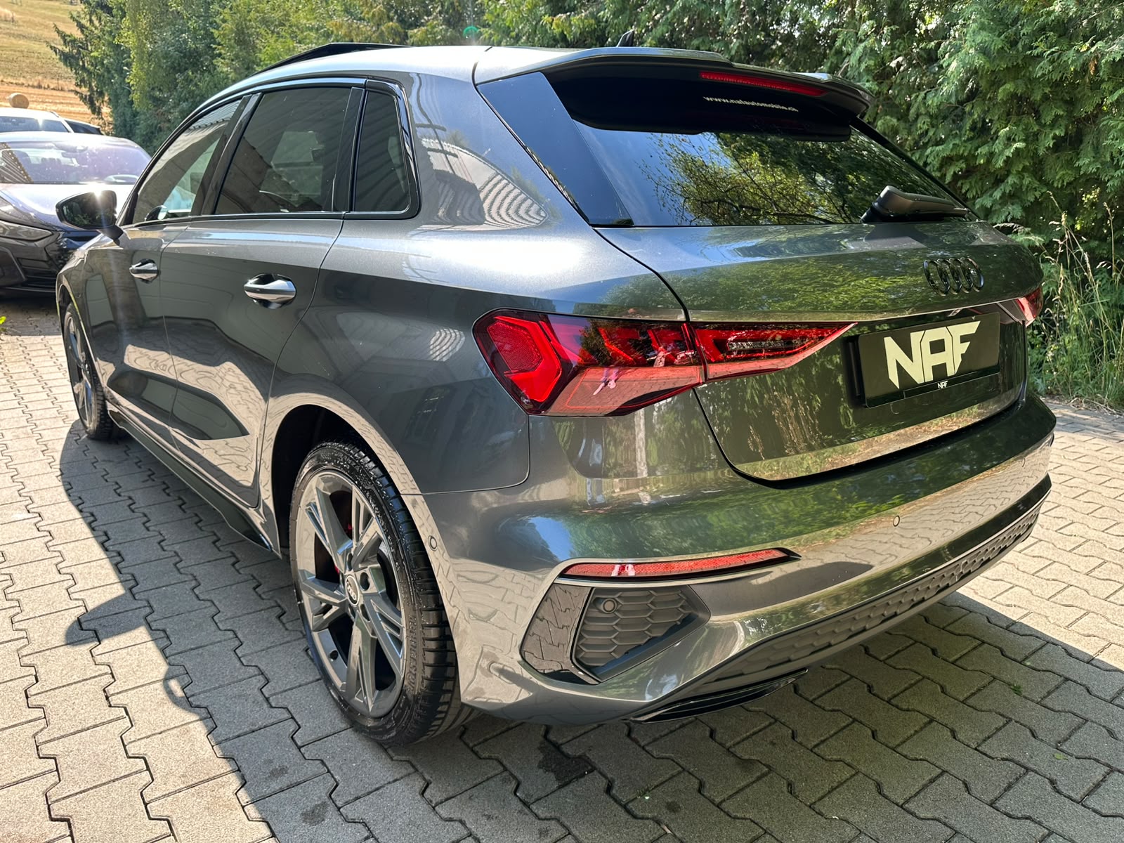 AUDI A3 Sportback 45 TFSI e S line S-tronic-showroom-element-2