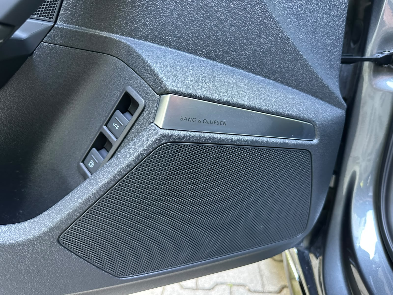 AUDI A3 Sportback 45 TFSI e S line S-tronic-image-11