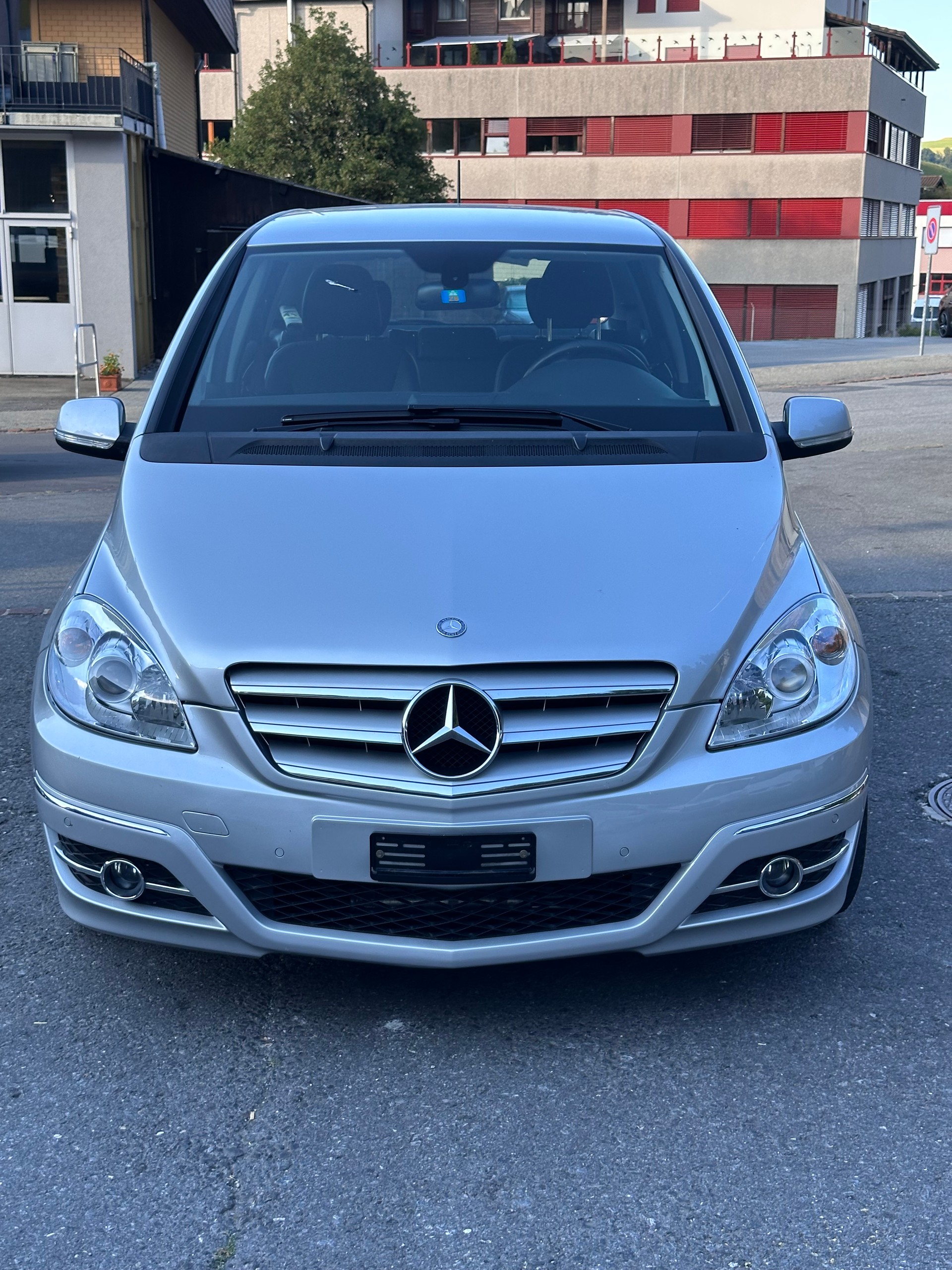 MERCEDES-BENZ B 180 My Star Autotronic