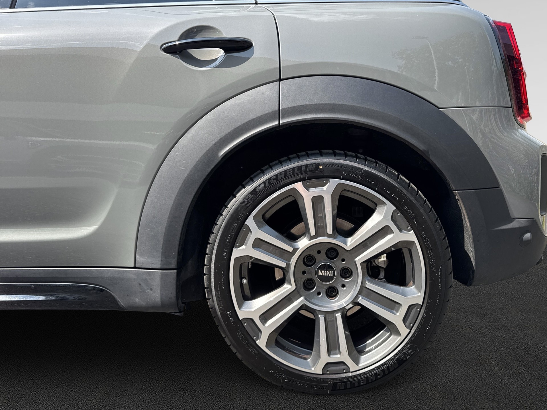 MINI Countryman Cooper SE ALL4 PHEV Steptronic-image-8