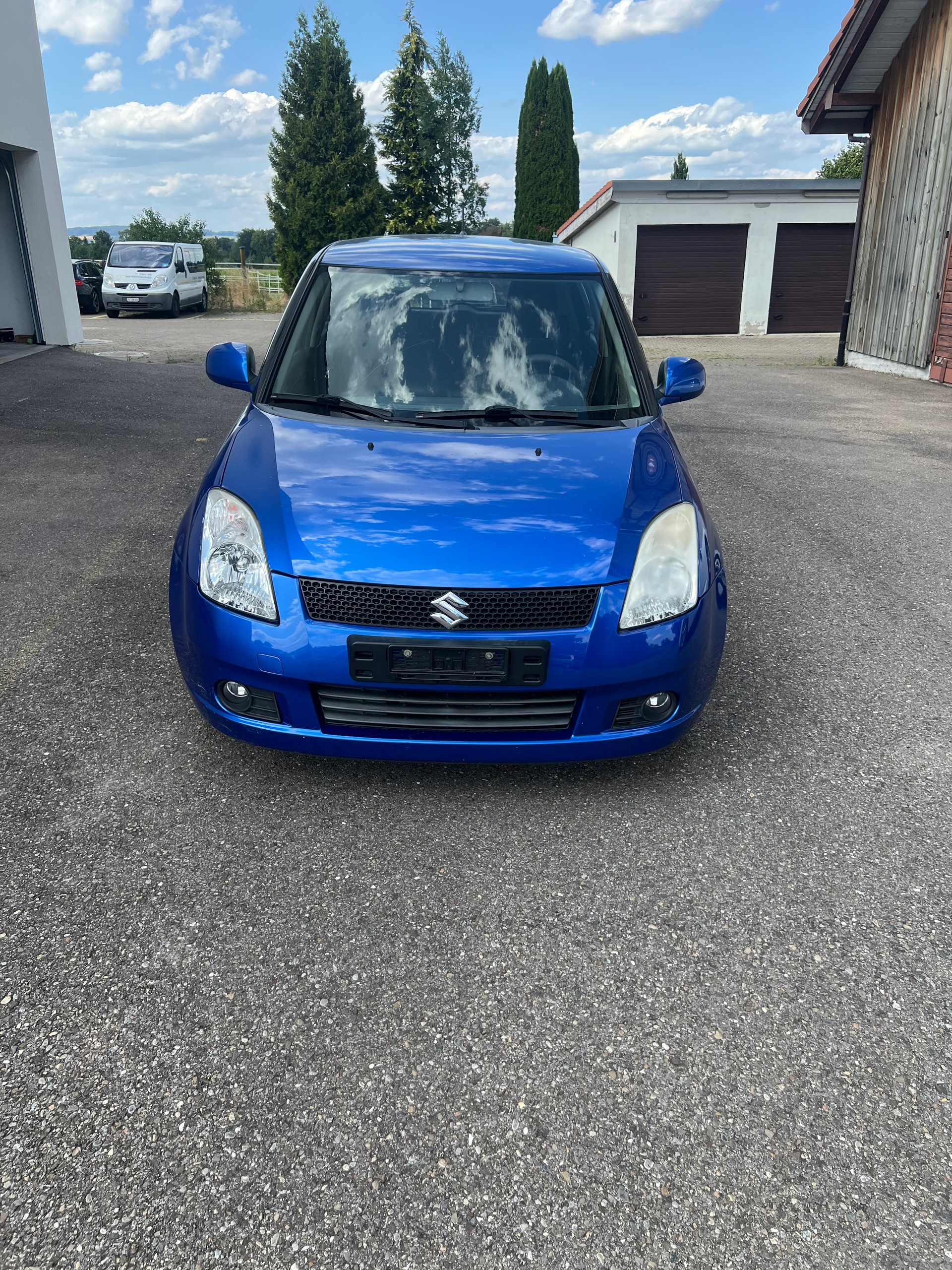 SUZUKI Swift 1.3i 16V GL Top 4x4