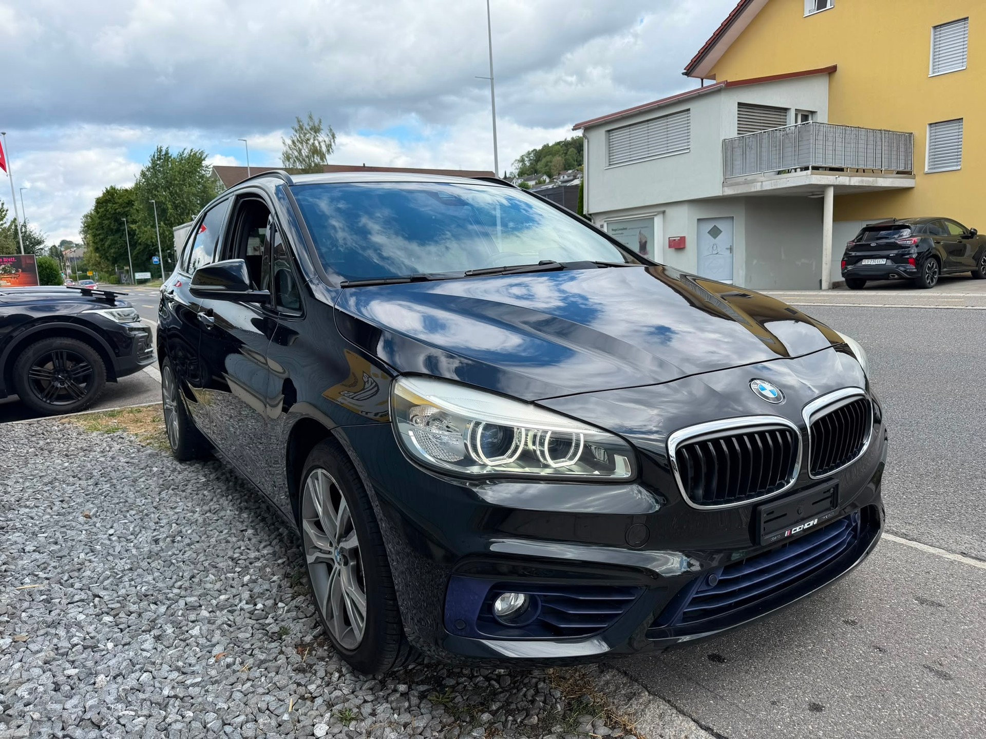 BMW 225i Active Tourer Sport Line Steptronic-showroom-element-2