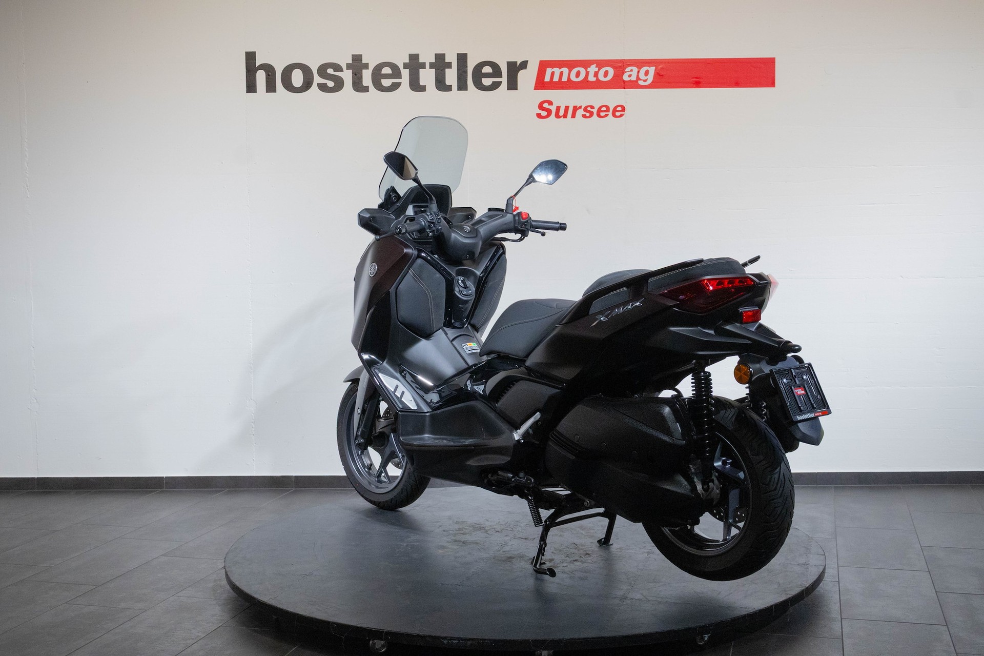 YAMAHA XMAX 300 Tech MAX-showroom-element-3