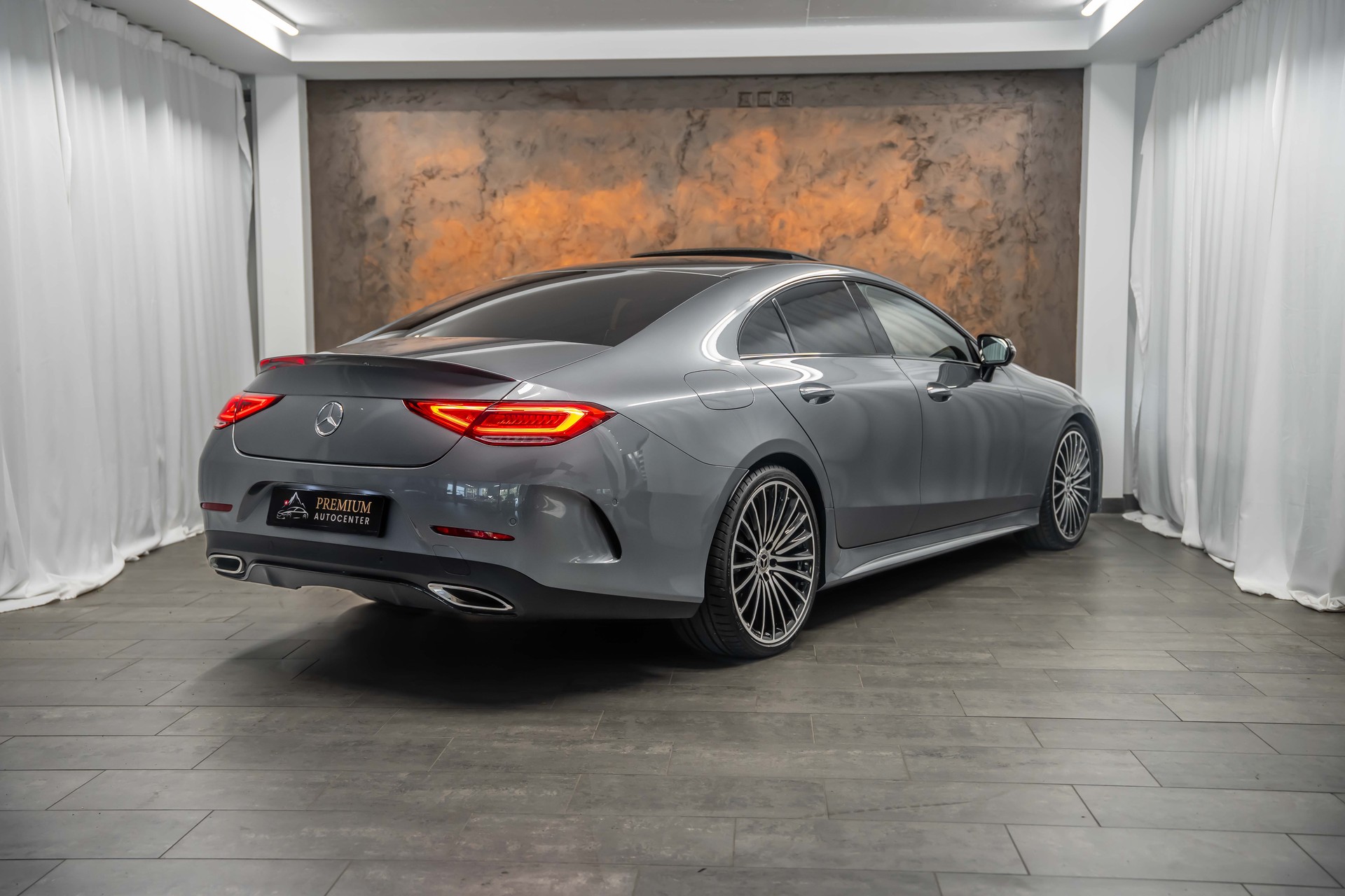 MERCEDES-BENZ CLS 450 4Matic AMG Line 9G-Tronic *Facelift*Airmatic*Panorama*Head-Up*Sitzkühlung*-image-9