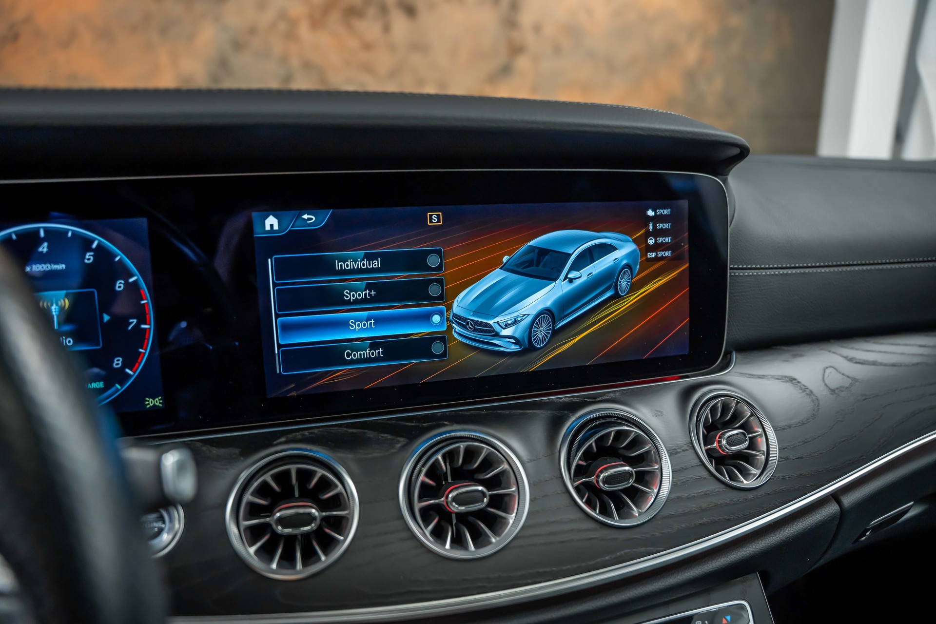 MERCEDES-BENZ CLS 450 4Matic AMG Line 9G-Tronic *Facelift*Airmatic*Panorama*Head-Up*Sitzkühlung*-image-30