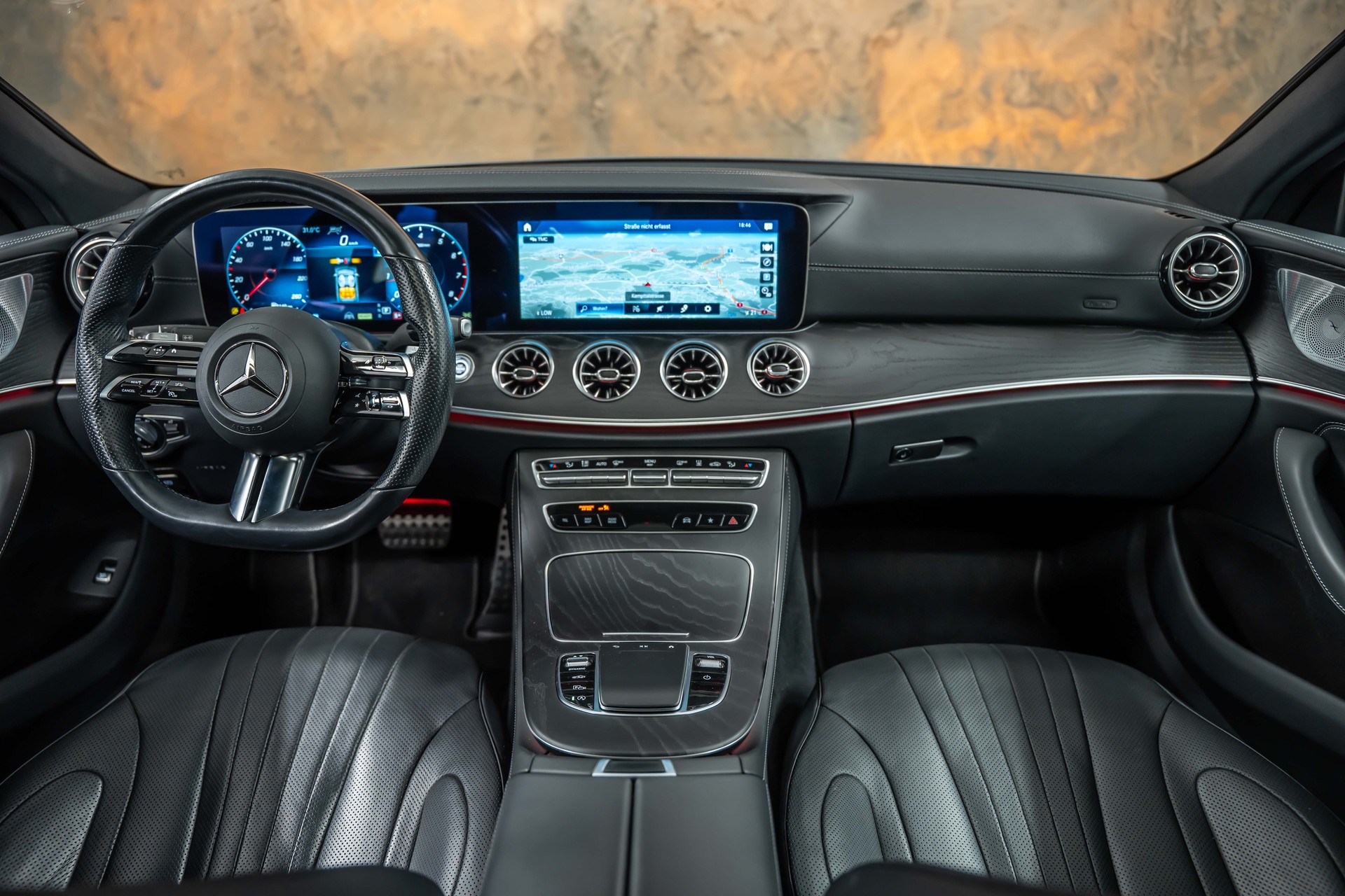 MERCEDES-BENZ CLS 450 4Matic AMG Line 9G-Tronic *Facelift*Airmatic*Panorama*Head-Up*Sitzkühlung*-image-22