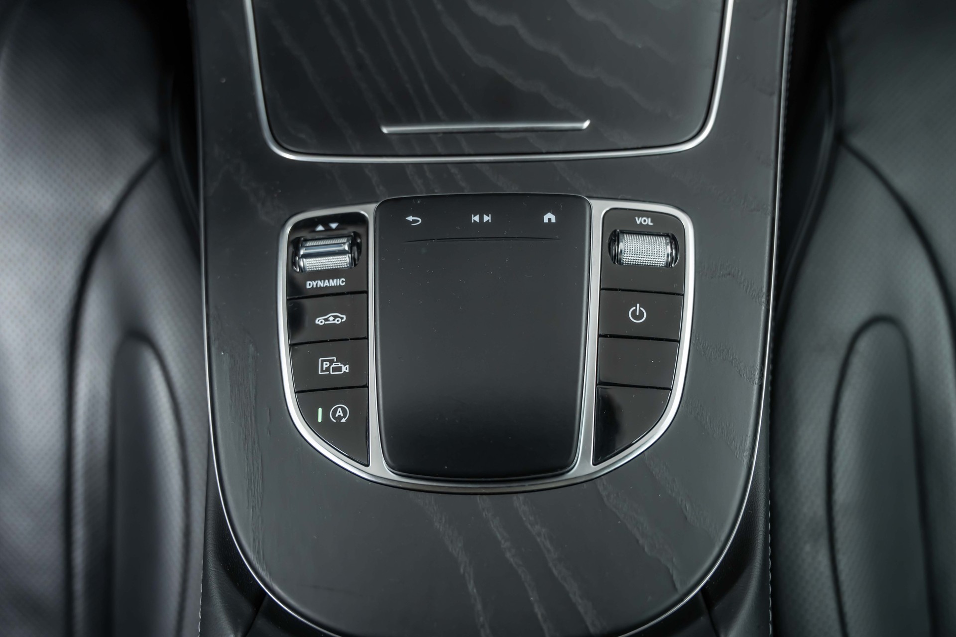 MERCEDES-BENZ CLS 450 4Matic AMG Line 9G-Tronic *Facelift*Airmatic*Panorama*Head-Up*Sitzkühlung*-image-26