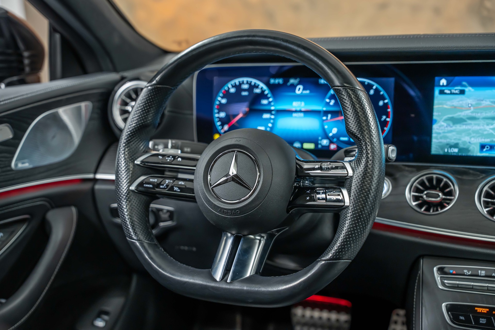 MERCEDES-BENZ CLS 450 4Matic AMG Line 9G-Tronic *Facelift*Airmatic*Panorama*Head-Up*Sitzkühlung*-image-23