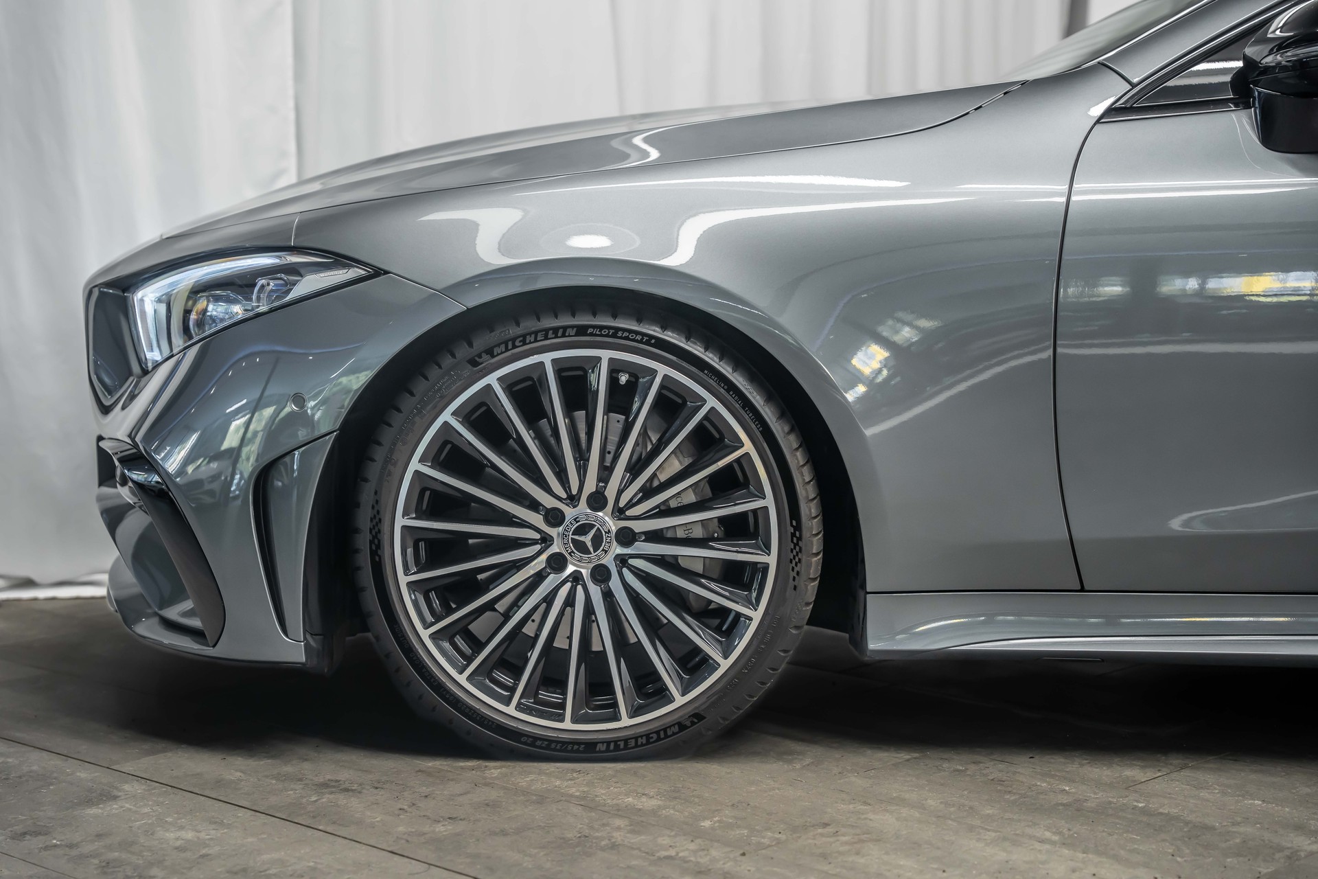 MERCEDES-BENZ CLS 450 4Matic AMG Line 9G-Tronic *Facelift*Airmatic*Panorama*Head-Up*Sitzkühlung*-image-4