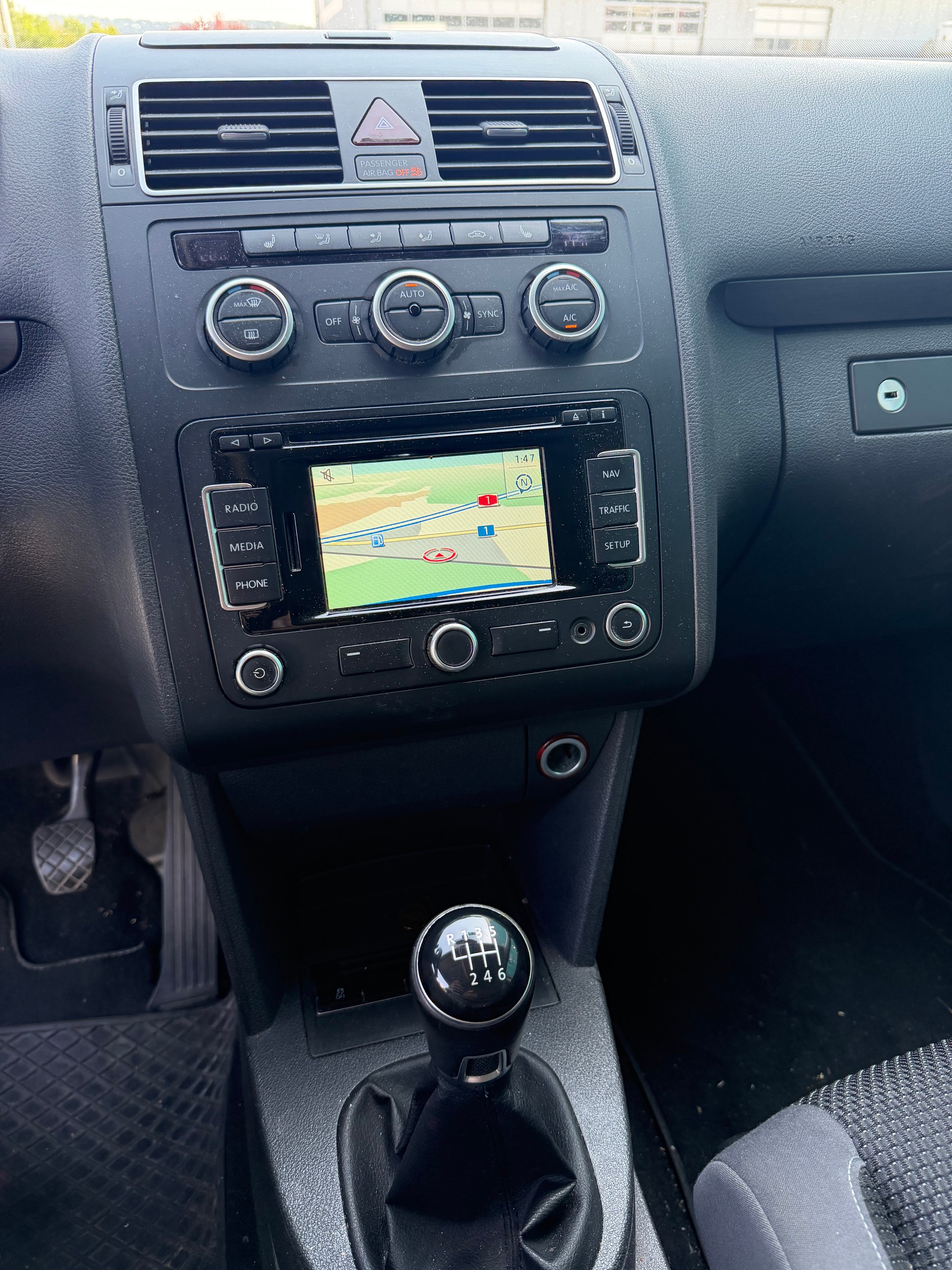 VW Touran 2.0 TDI Comfortline-image-6