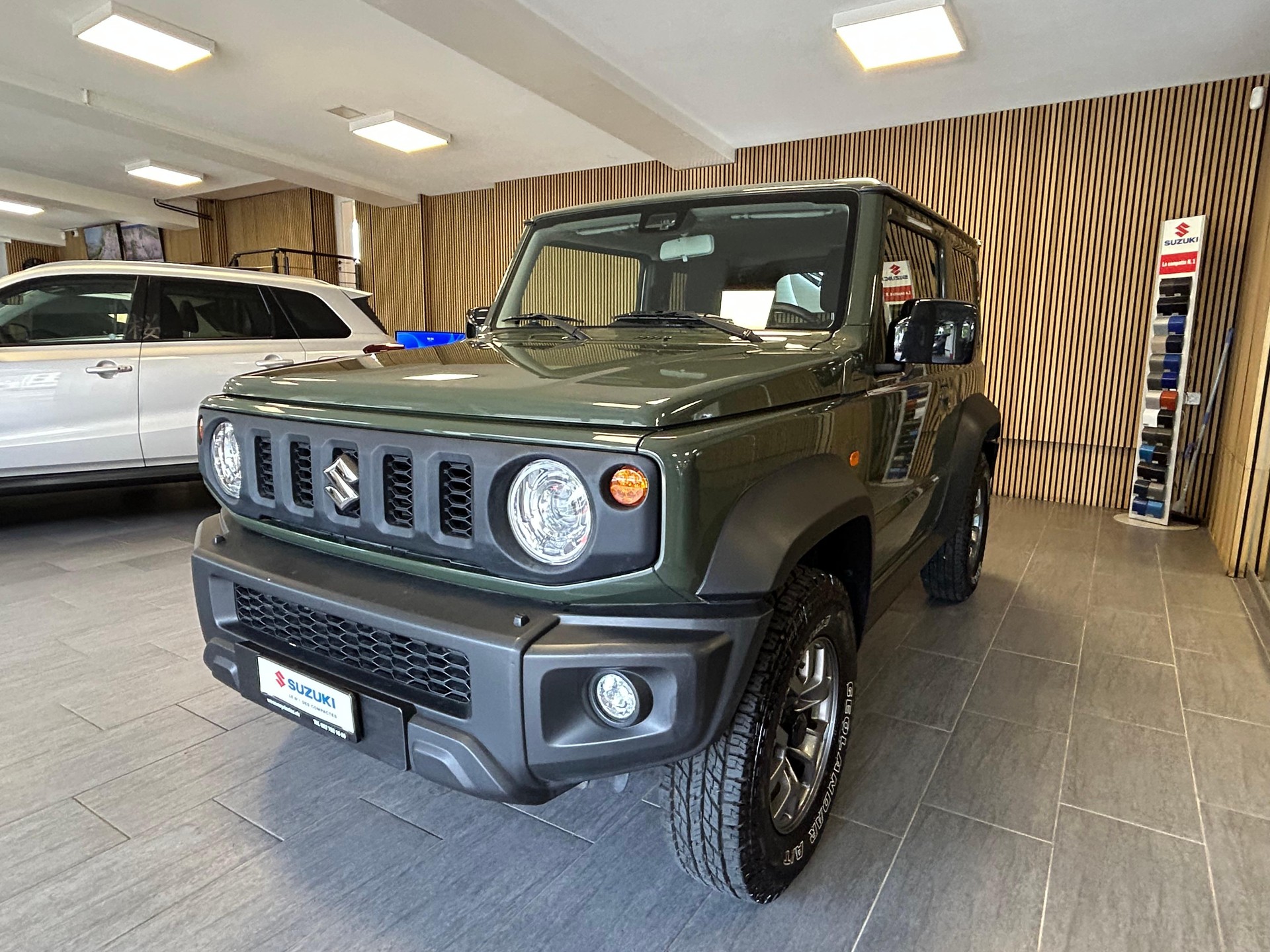 SUZUKI Jimny 1.5 Compact Top 4 Places/4Platz-showroom-element-3