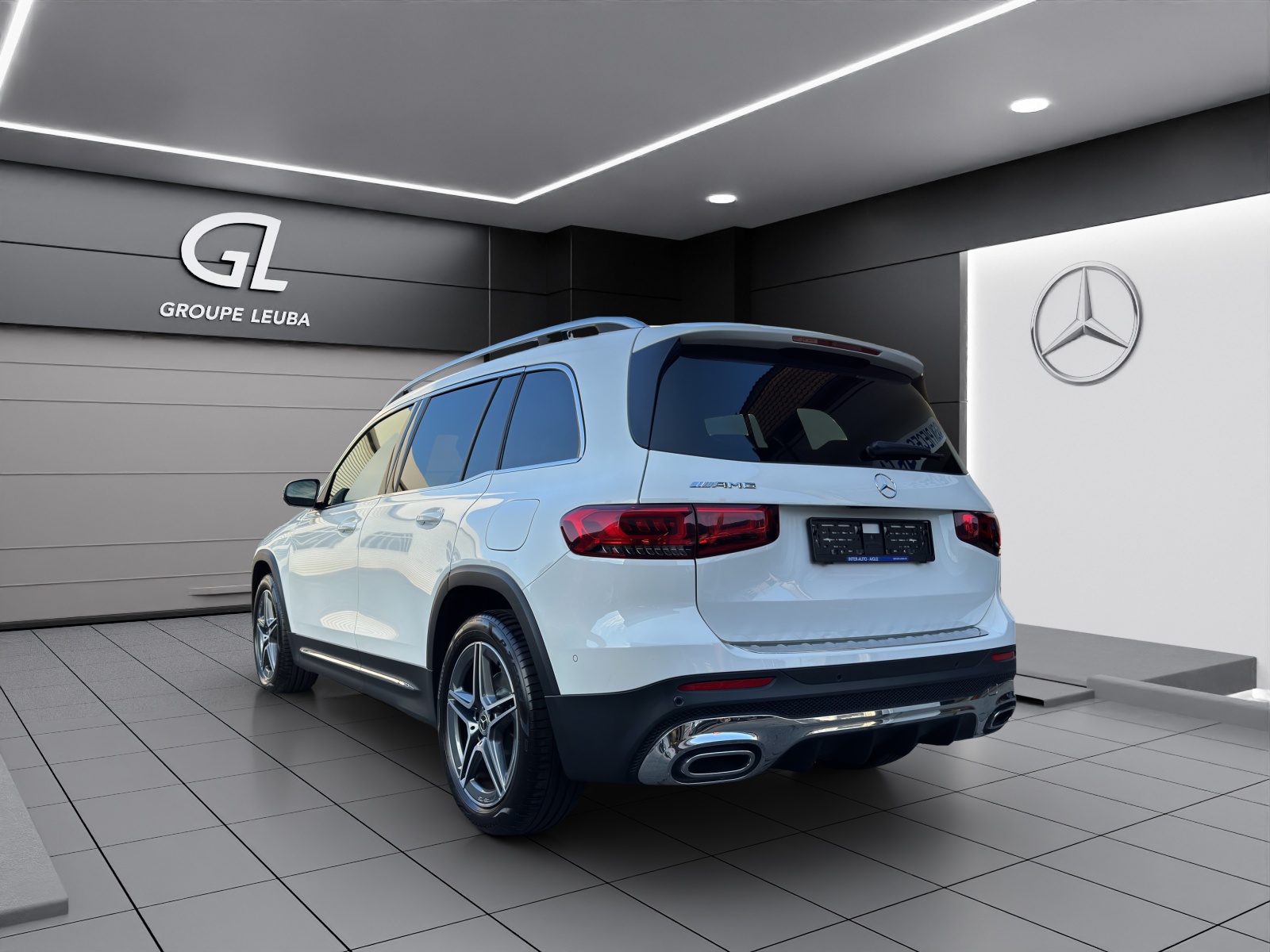 MERCEDES-BENZ GLB 250 4Matic AMG Line 8G-Tronic-showroom-element-3