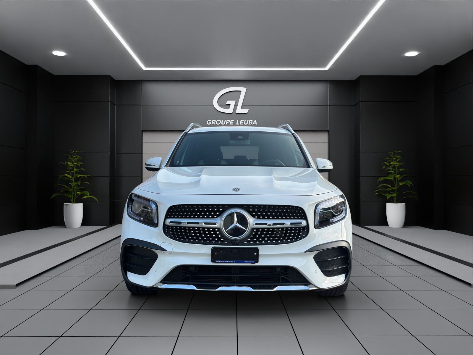 MERCEDES-BENZ GLB 250 4Matic AMG Line 8G-Tronic-showroom-element-1