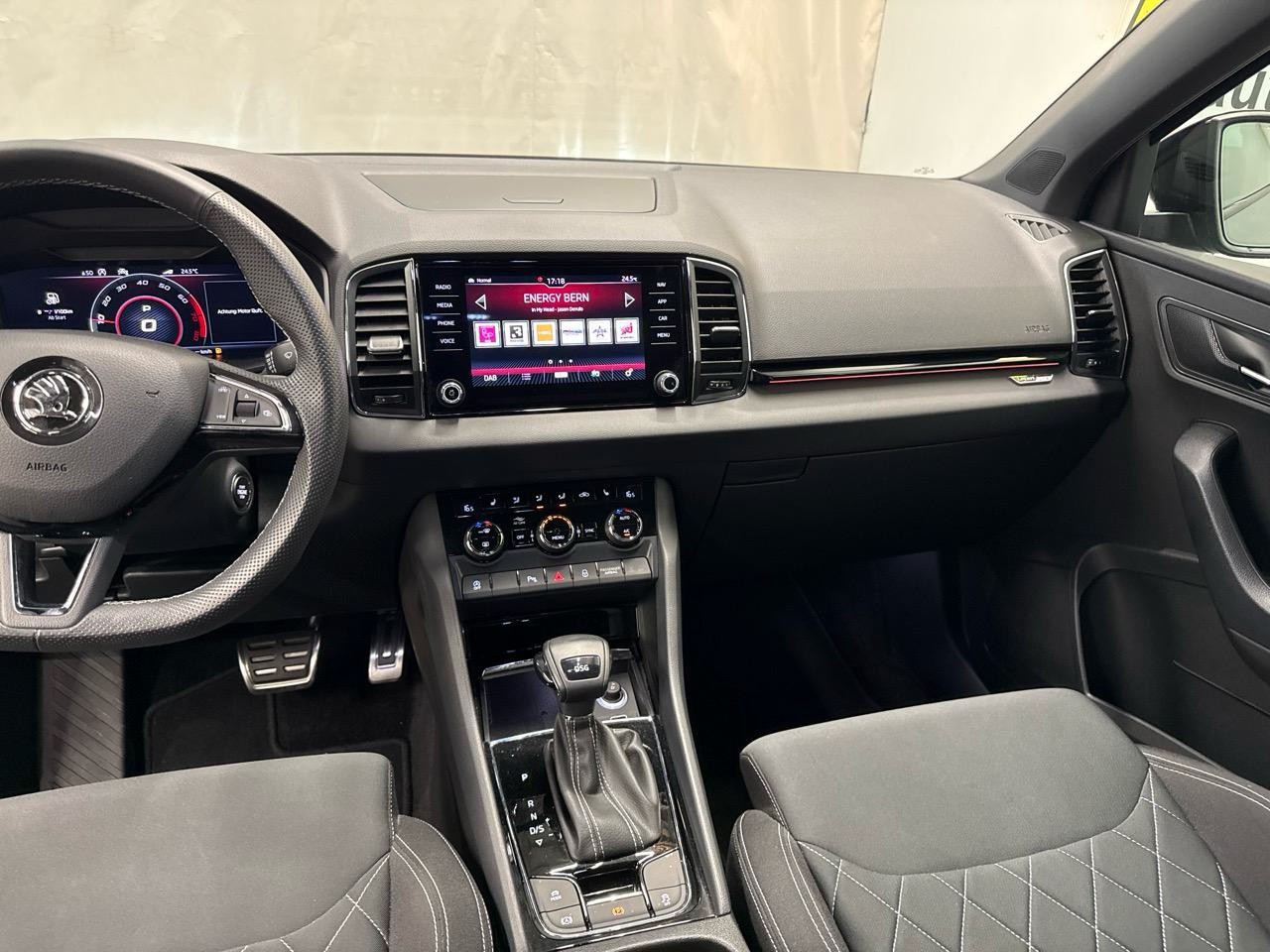 SKODA Karoq 1.5 TSI ACT SportLine DSG-image-4