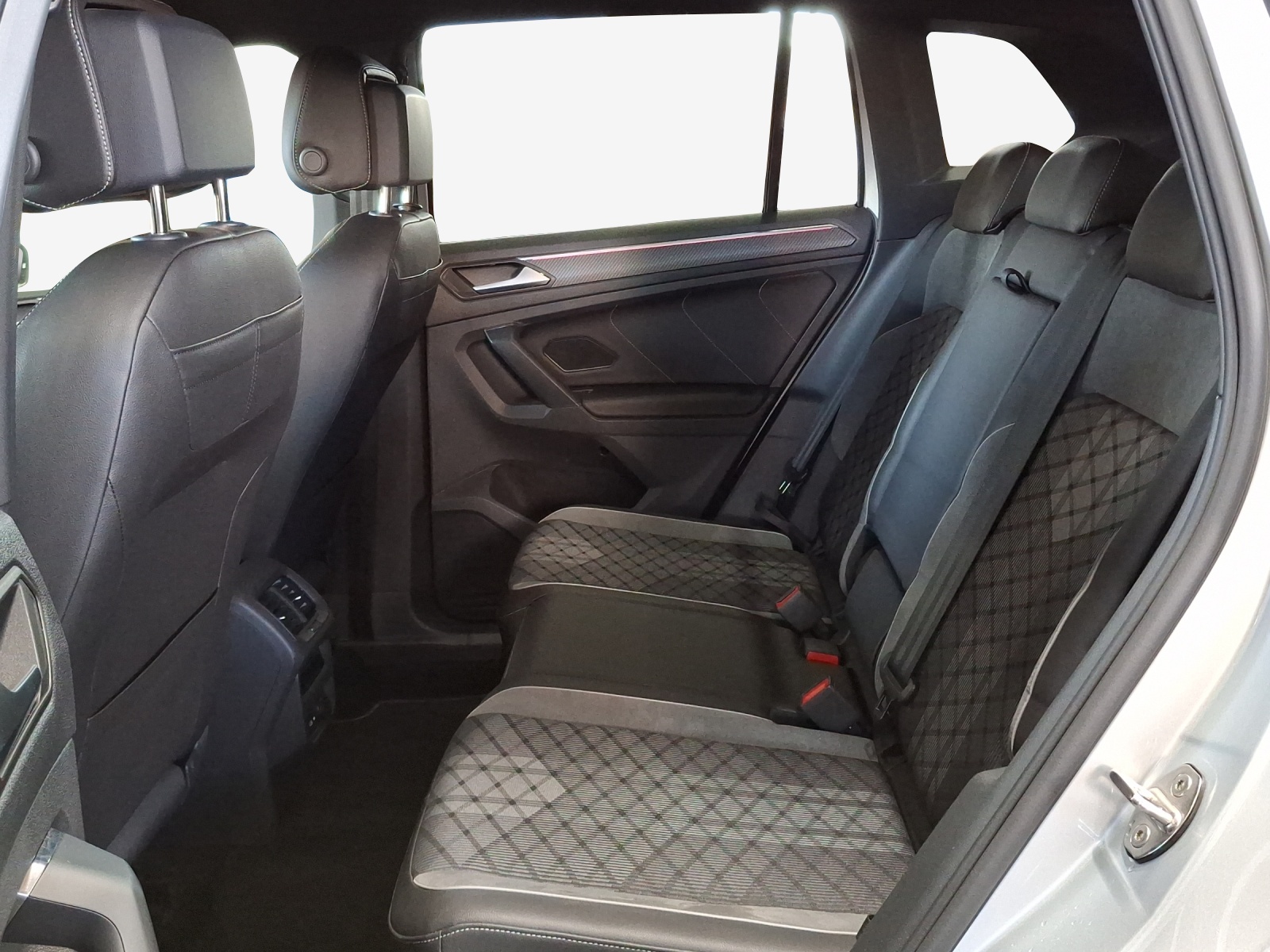 VW Tiguan 1.5TSI Evo R-Line DSG-image-11
