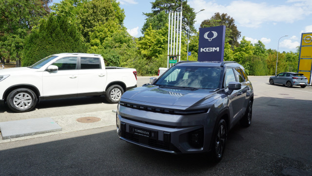 KGM-SsangYong Torres EVX Platinum-showroom-element-1