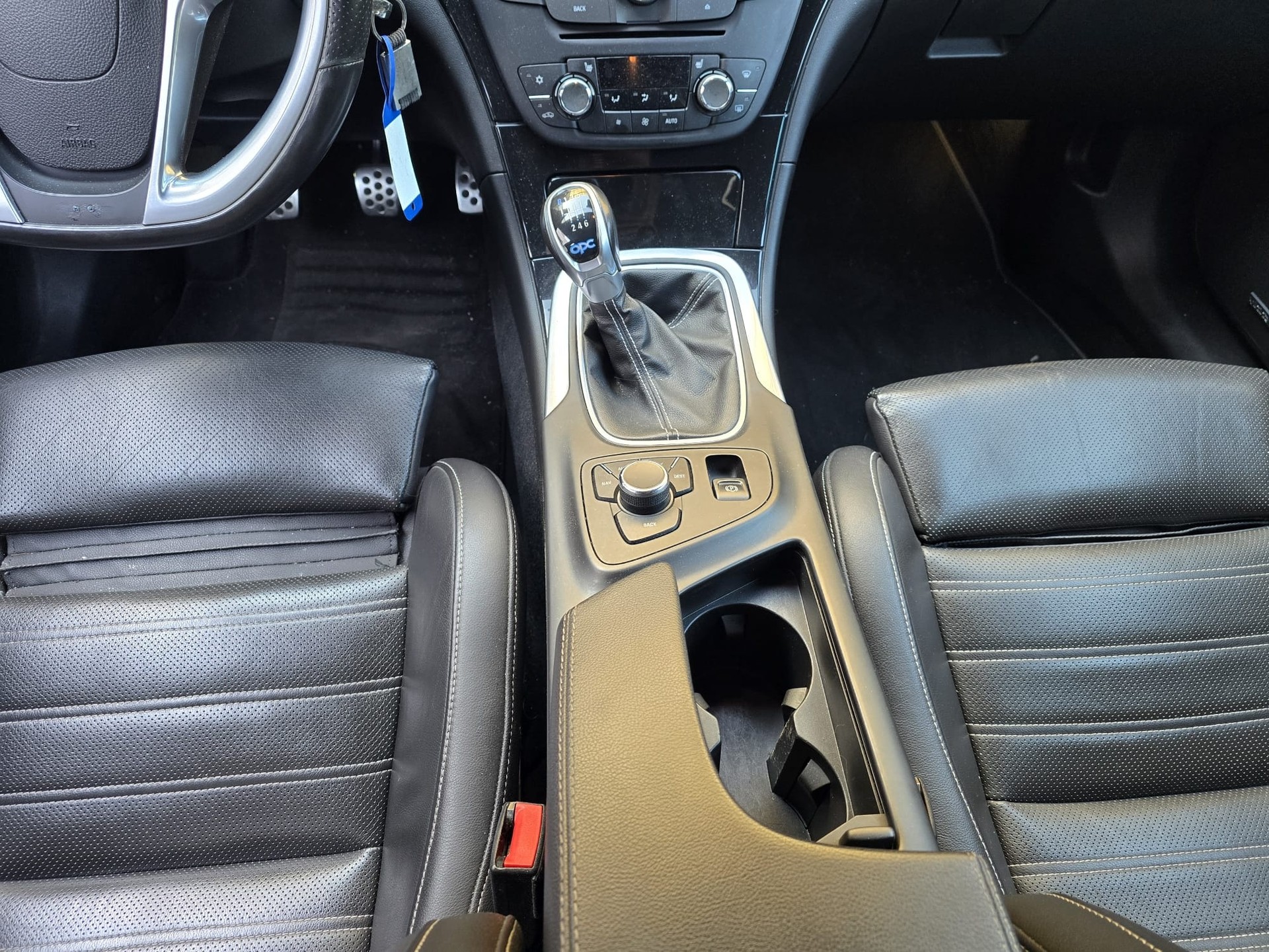 OPEL Insignia Sports Tourer 2.8 Turbo OPC 4WD-image-11