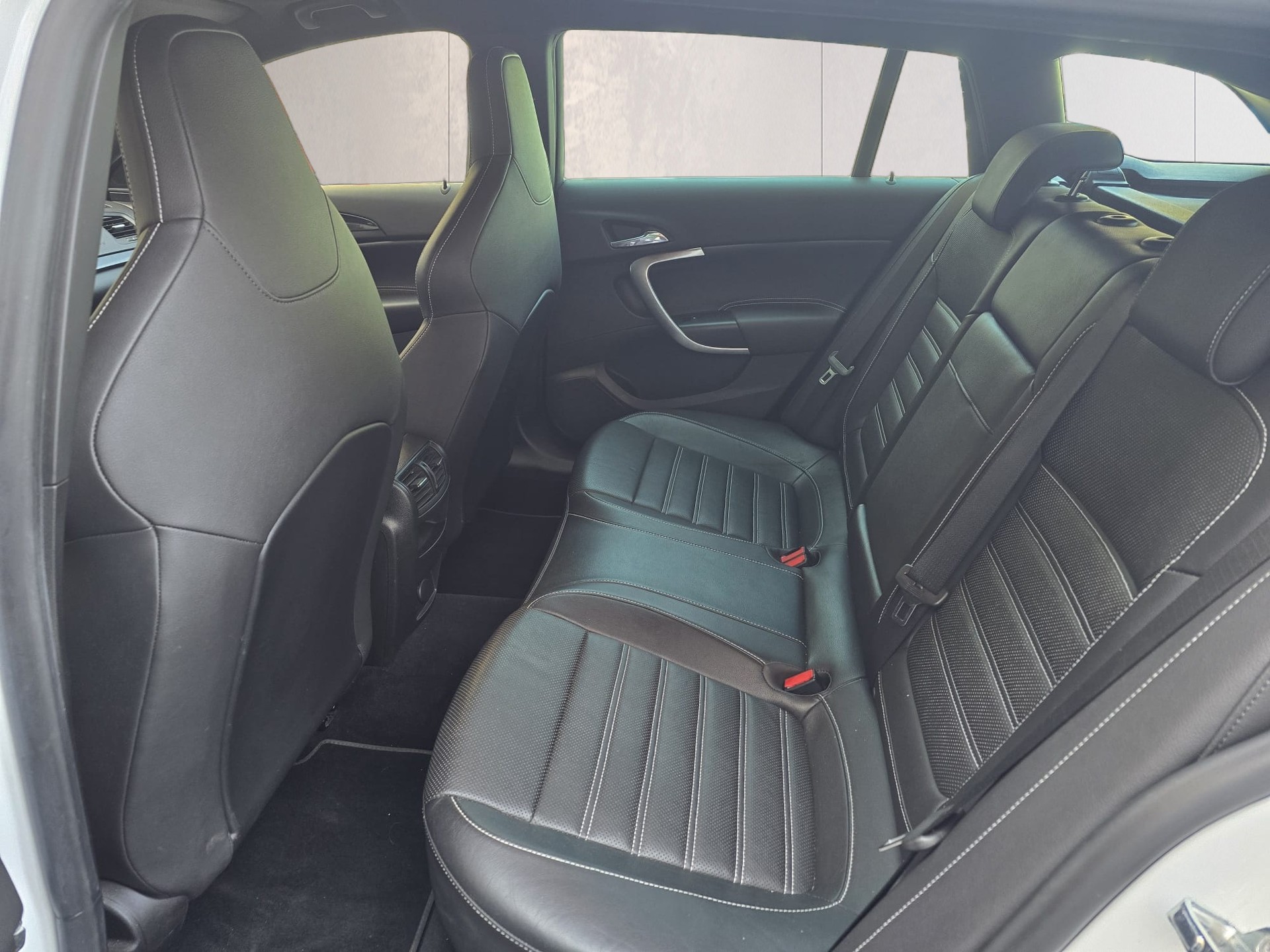 OPEL Insignia Sports Tourer 2.8 Turbo OPC 4WD-image-17